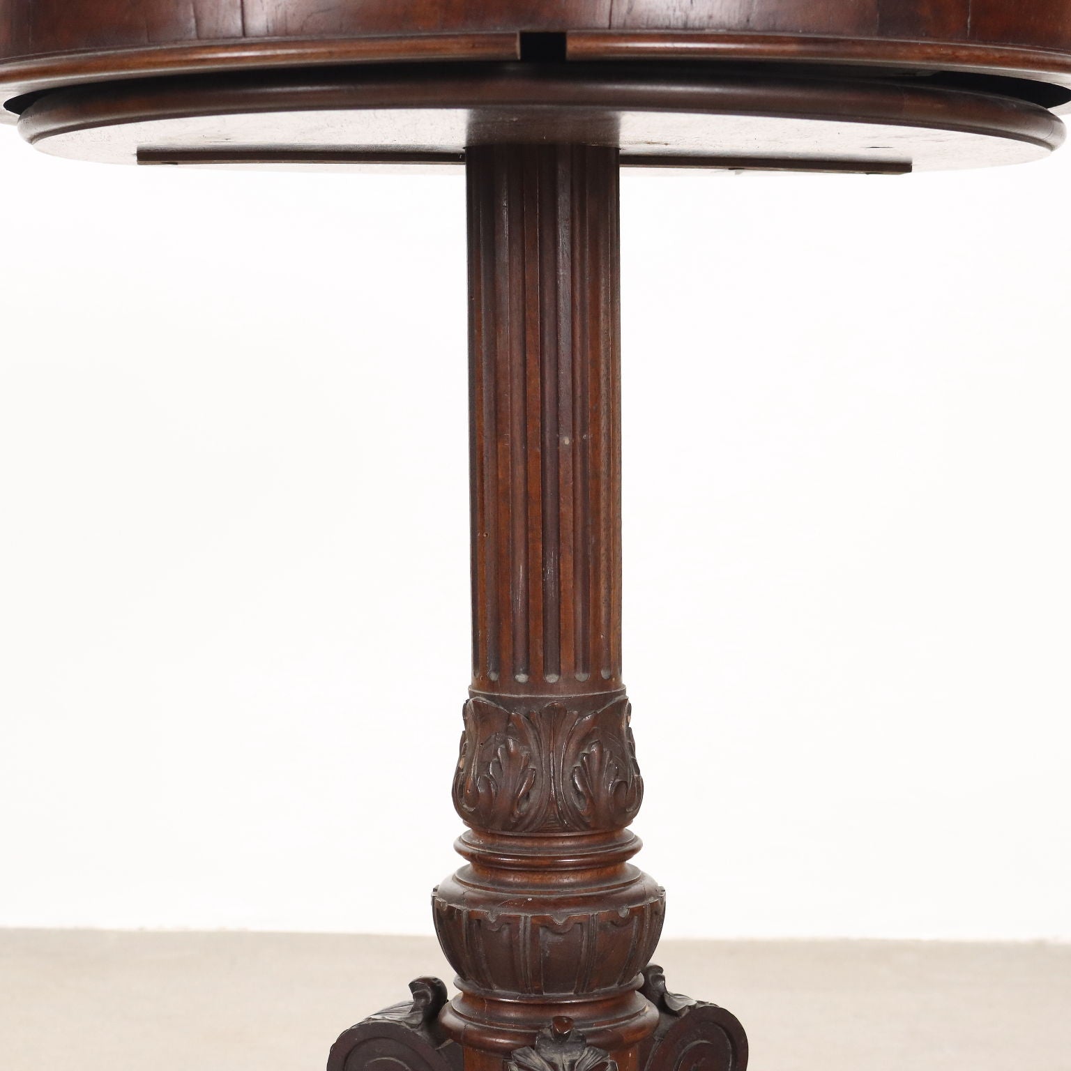 | Antiques  Side & Coffee Tables