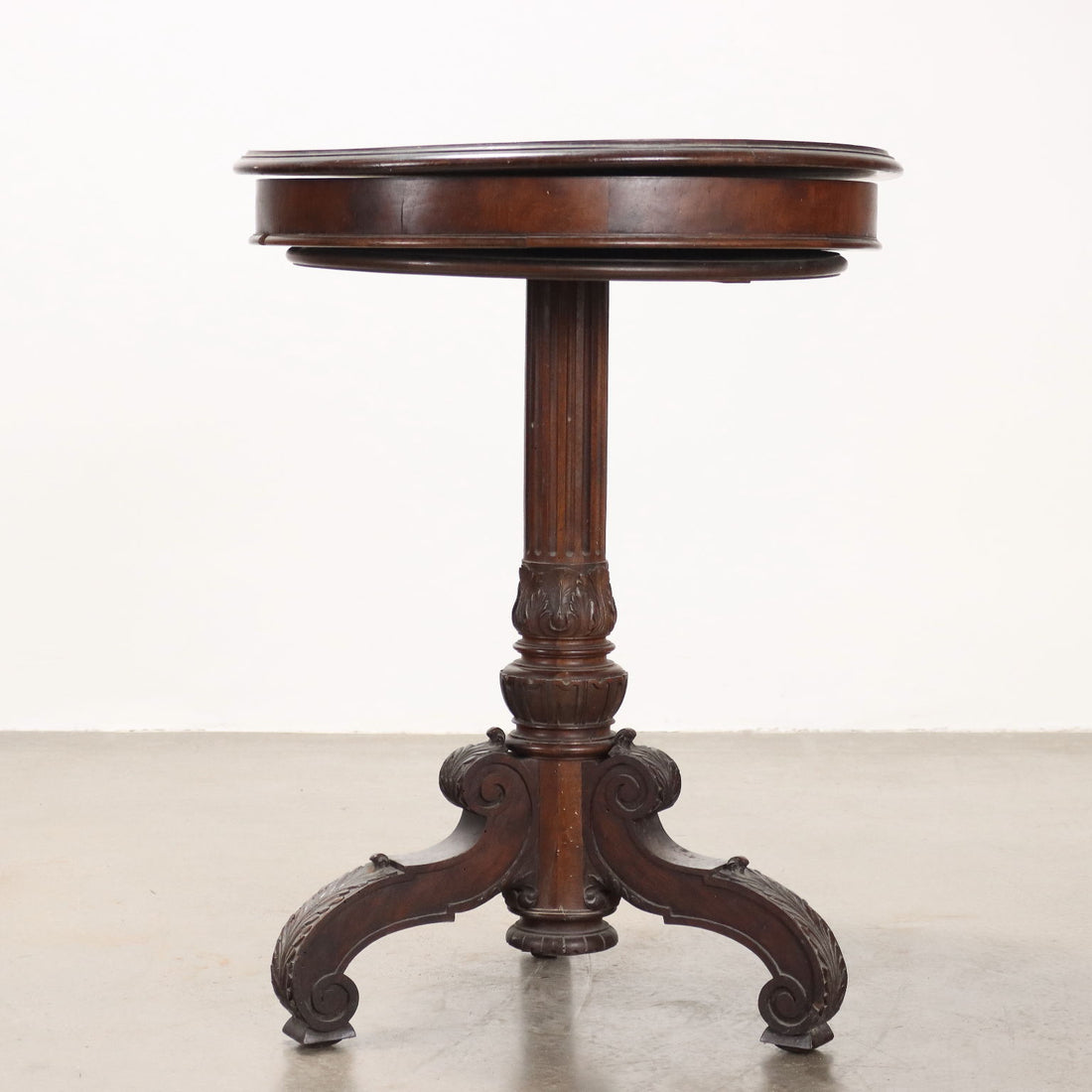  | Antiques  Side & Coffee Tables