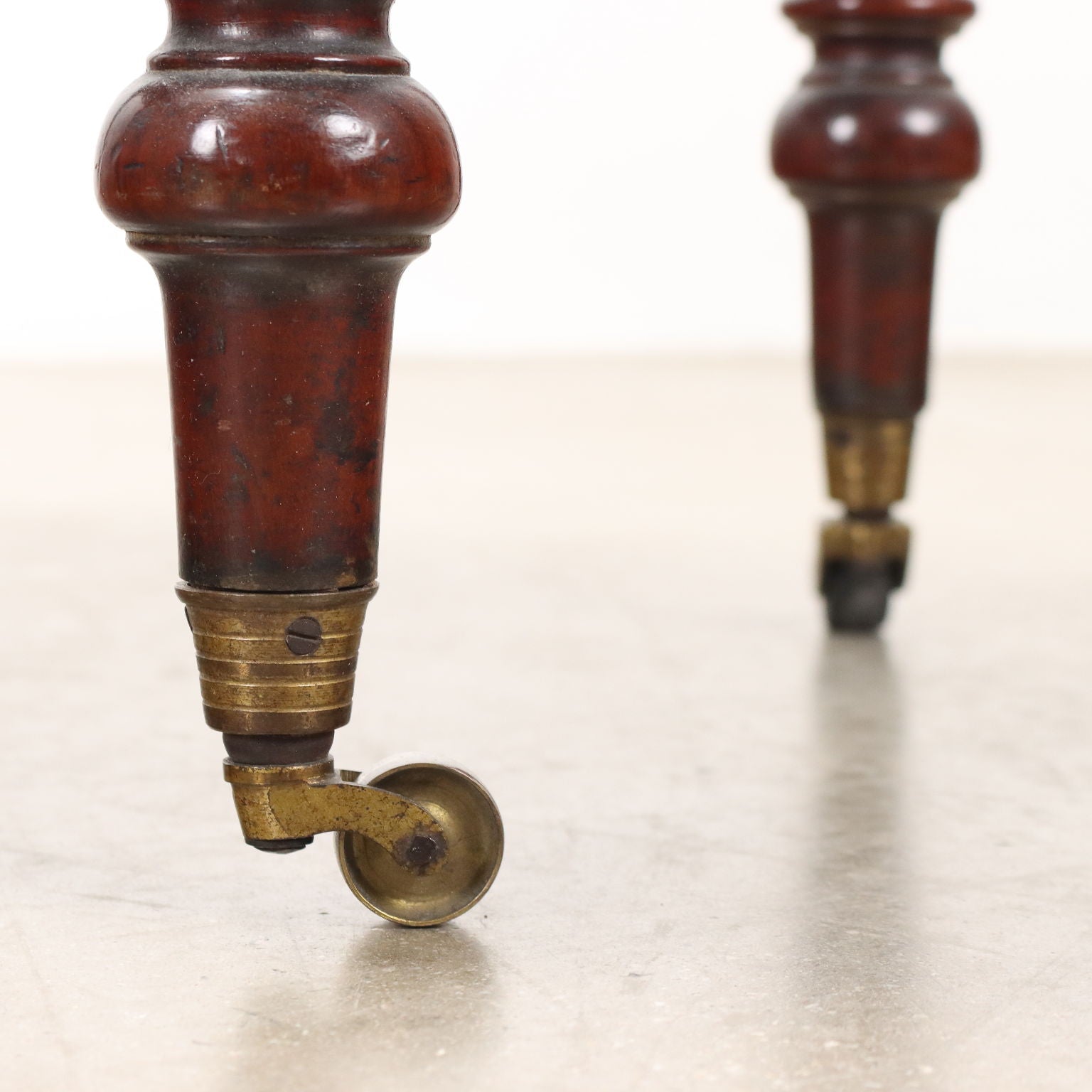  | Antiques  Side & Coffee Tables