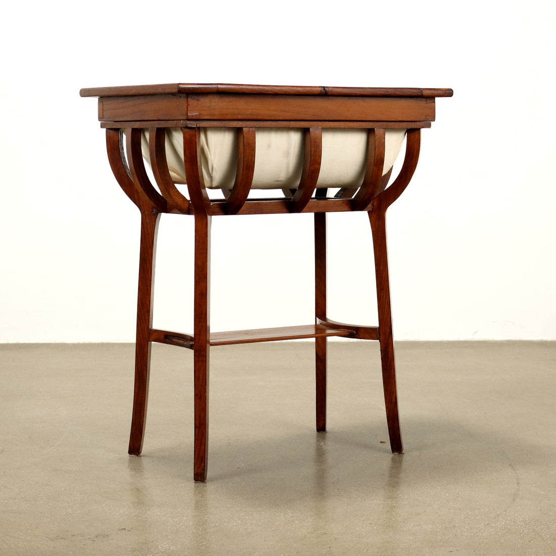  | Antiques  Side & Coffee Tables