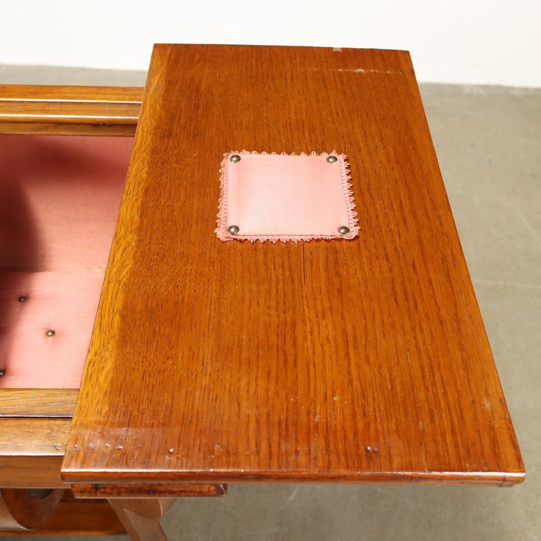  | Antiques  Side & Coffee Tables