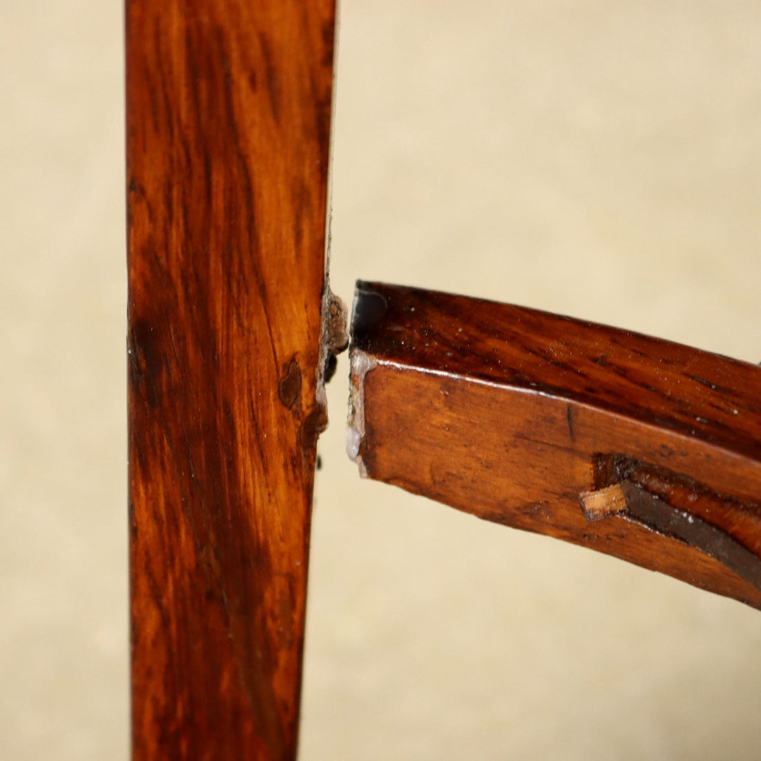  | Antiques  Side & Coffee Tables