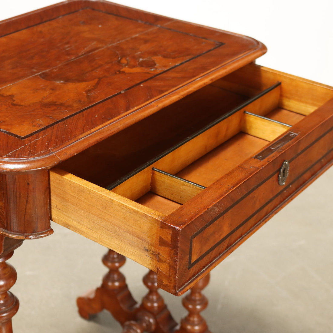  | Antiques  Side & Coffee Tables