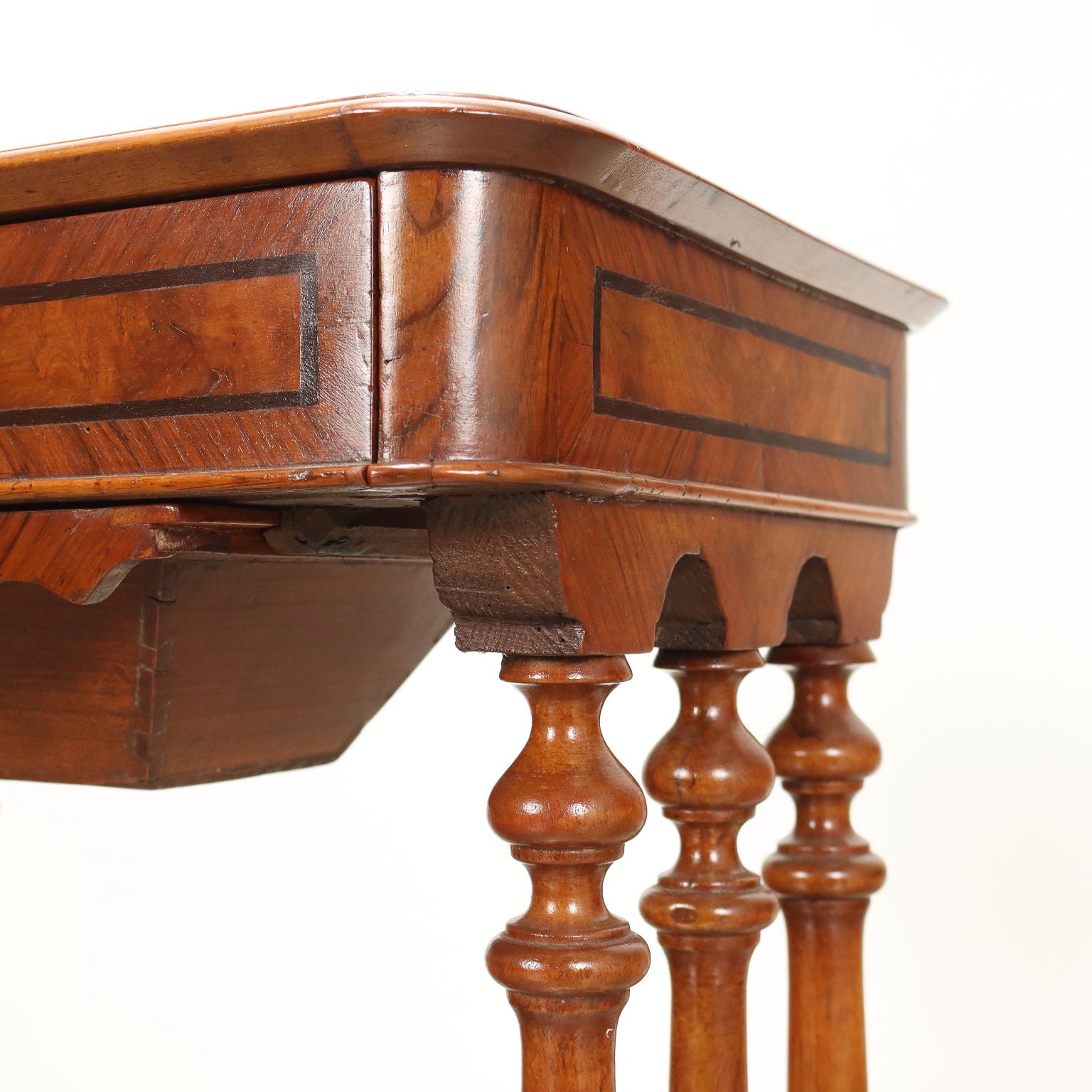  | Antiques  Side & Coffee Tables