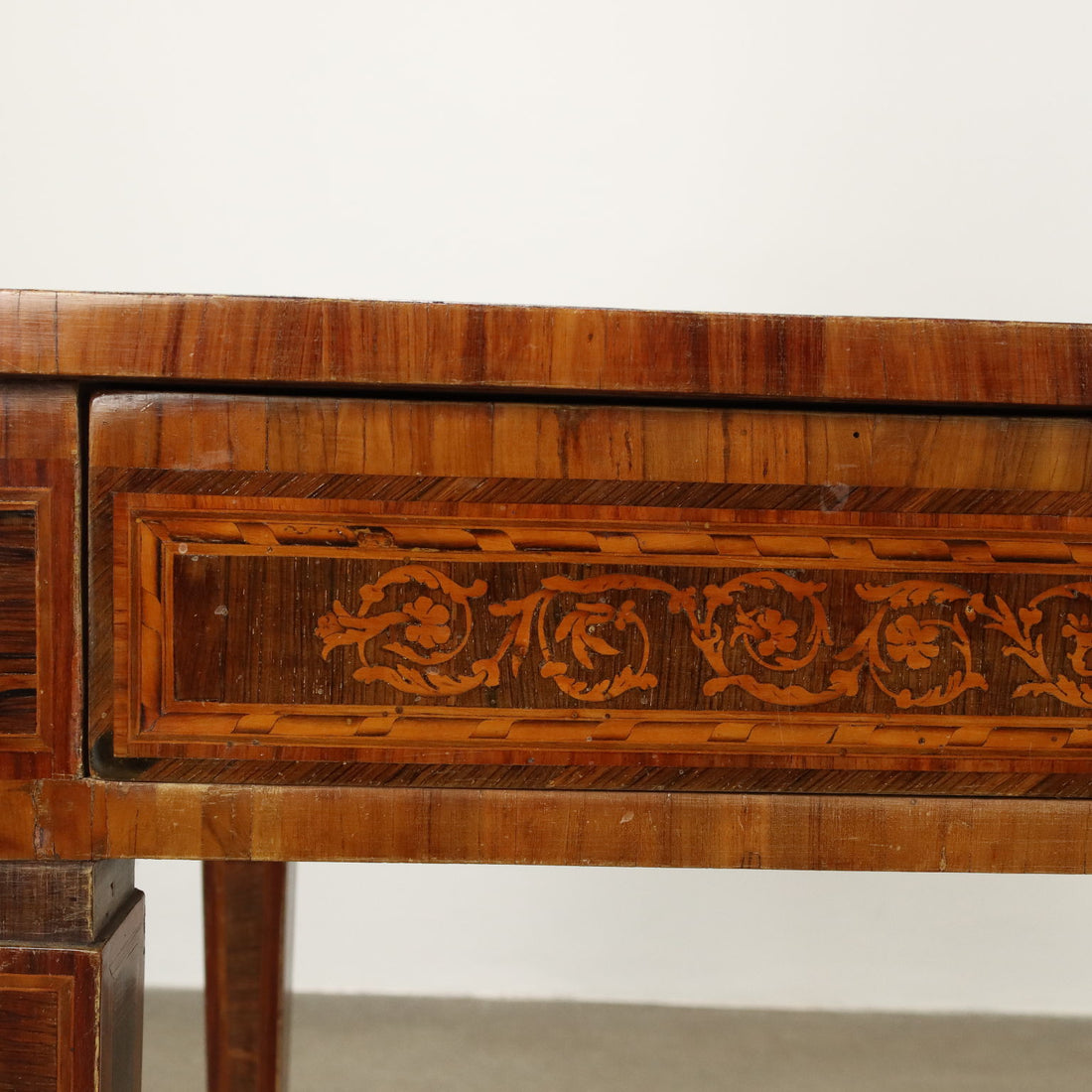  | Antiques  Side & Coffee Tables