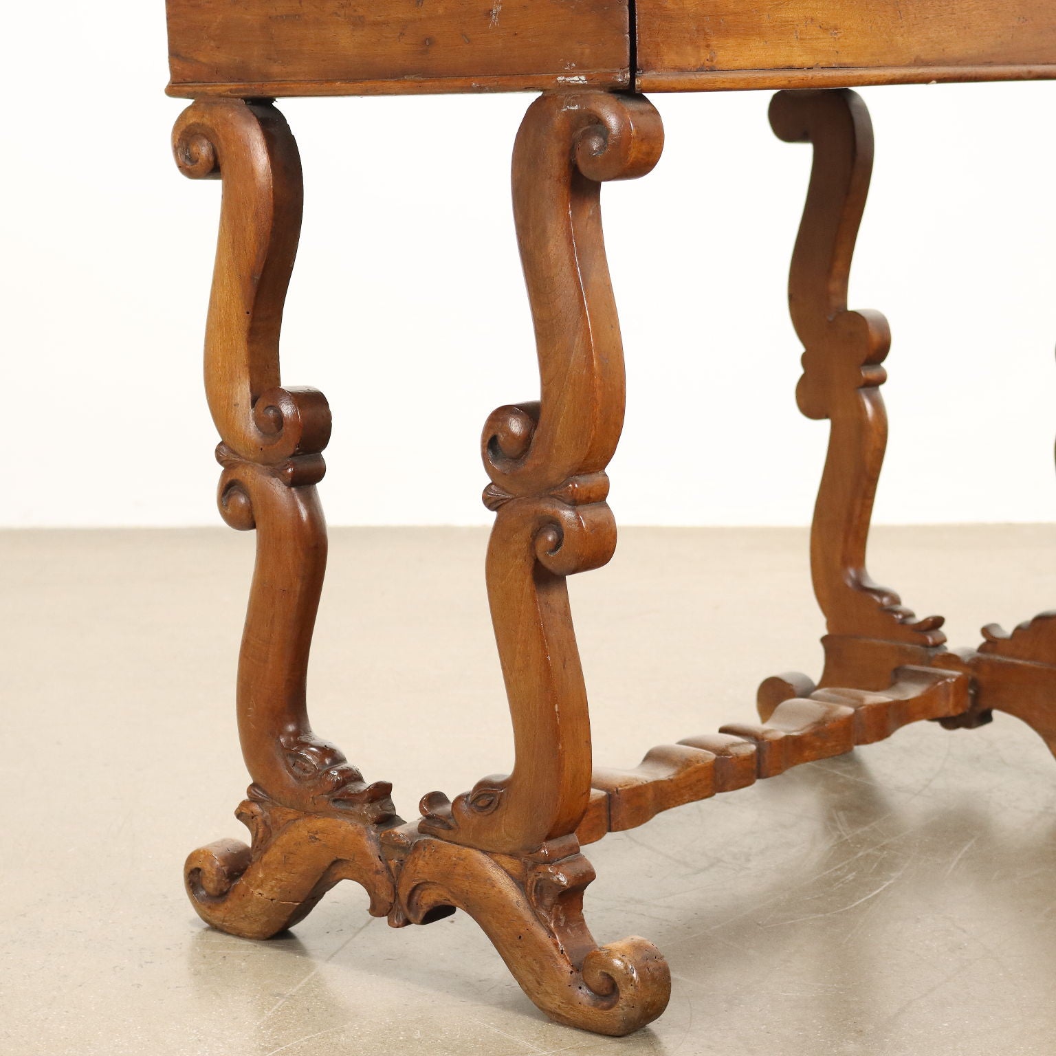  | Antiques  Side & Coffee Tables