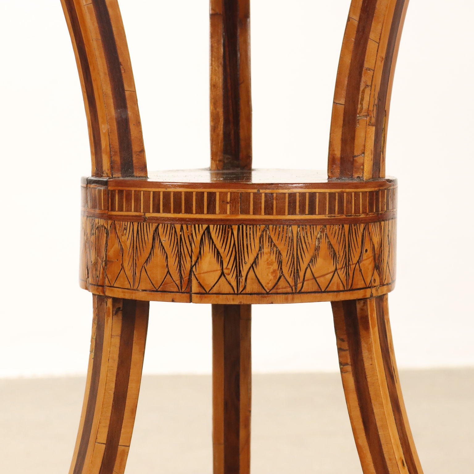  | Antiques  Side & Coffee Tables