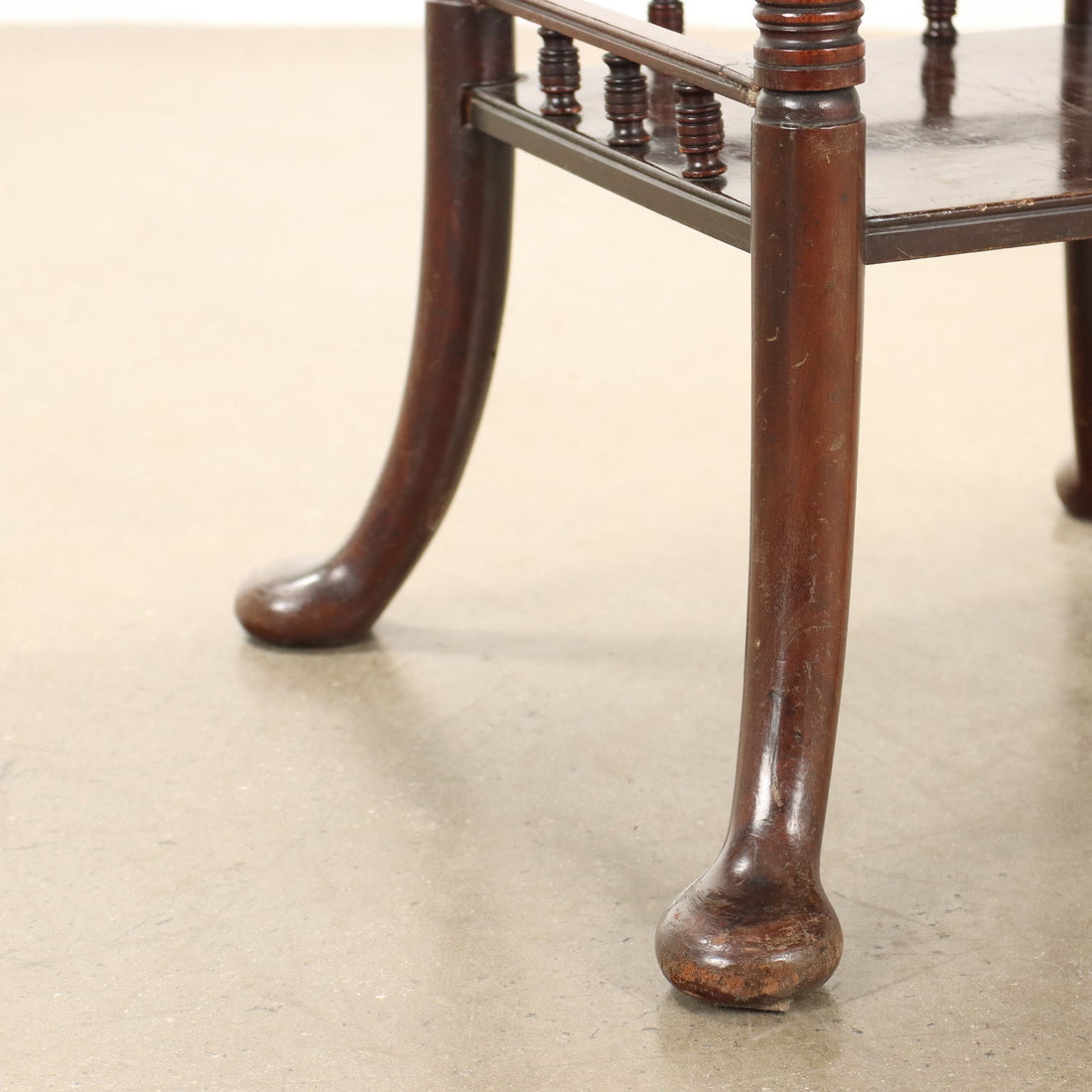  | Antiques  Side & Coffee Tables