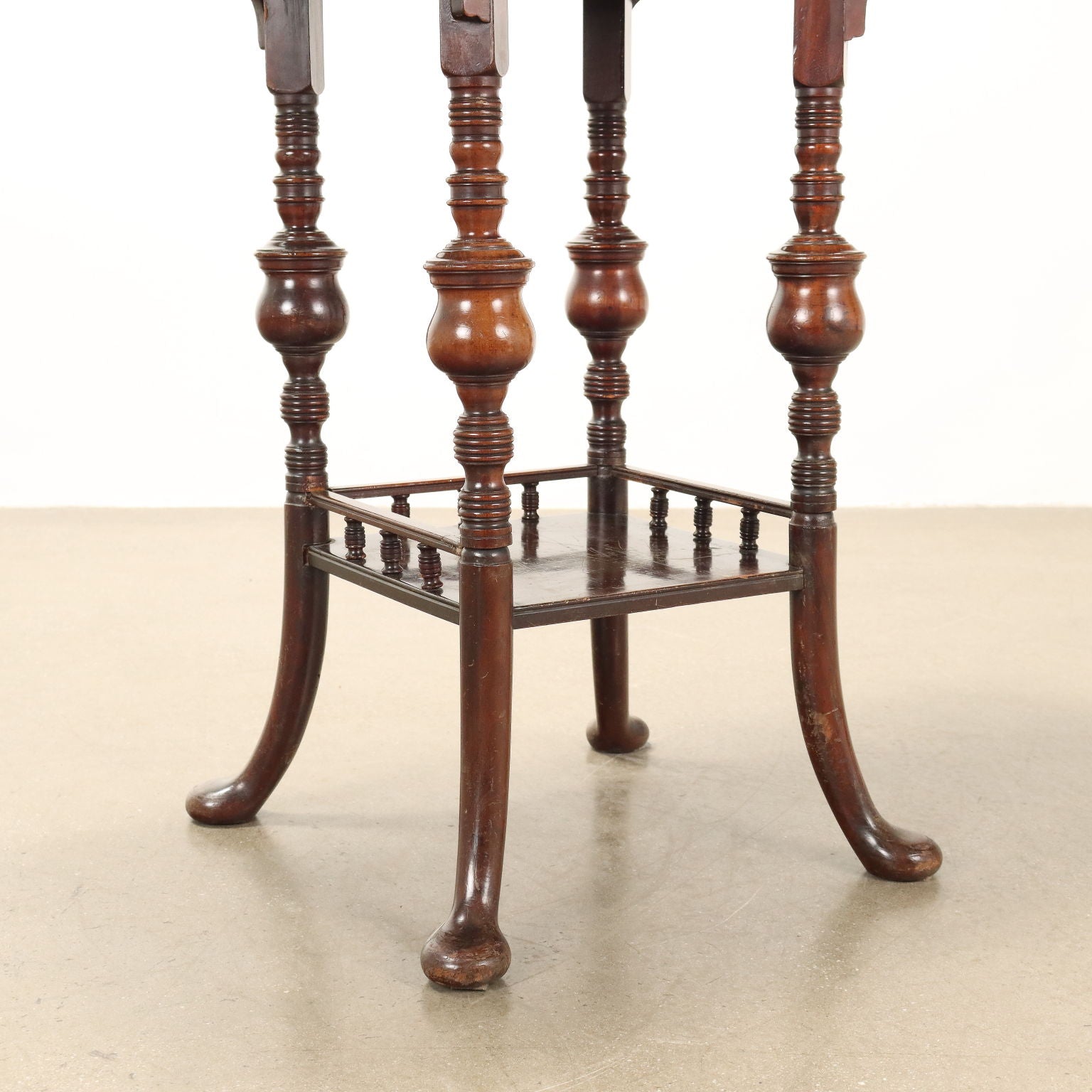  | Antiques  Side & Coffee Tables