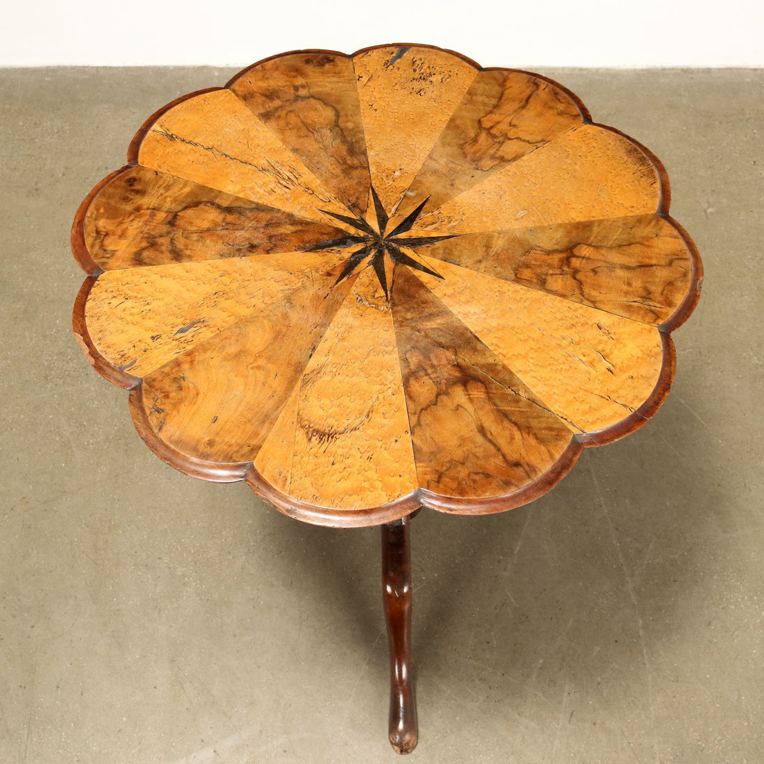  | Antiques  Side & Coffee Tables