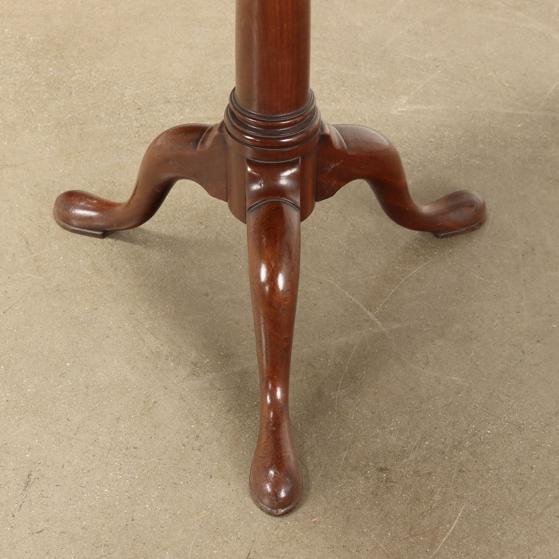  | Antiques  Side & Coffee Tables