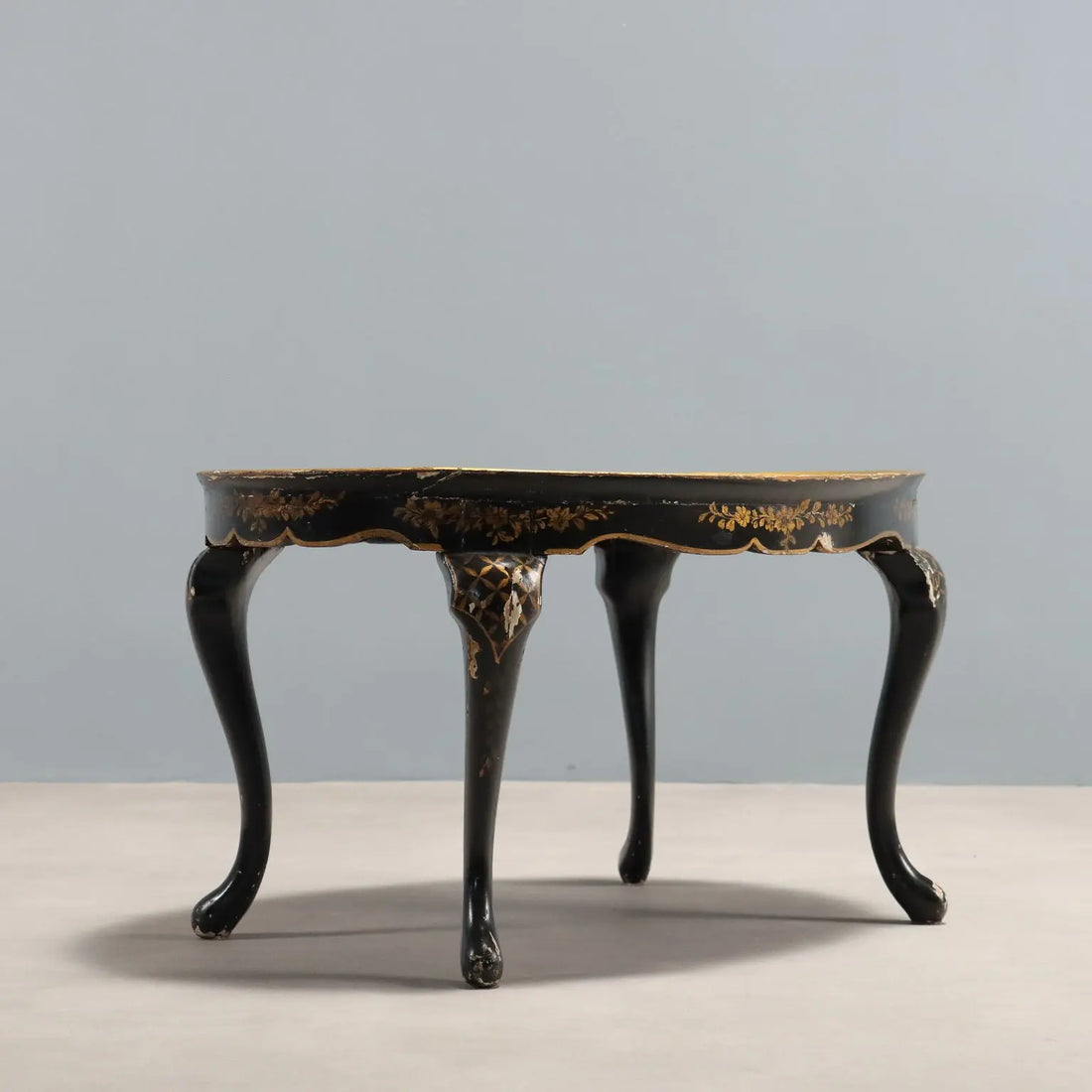 Antique Coffee Table Lacquered Painted Wood Italy XX Century - Italy, Early XX Century | Antiques  Side & Coffee Tables