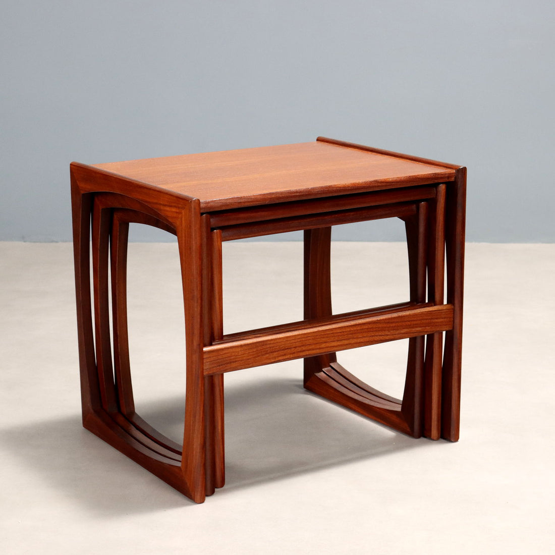  | Antiques  Side & Coffee Tables