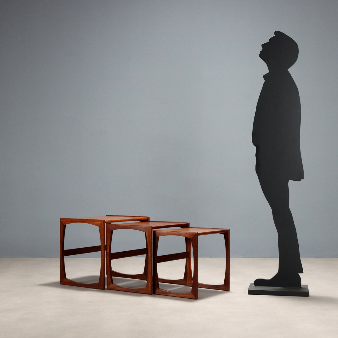  | Antiques  Side & Coffee Tables