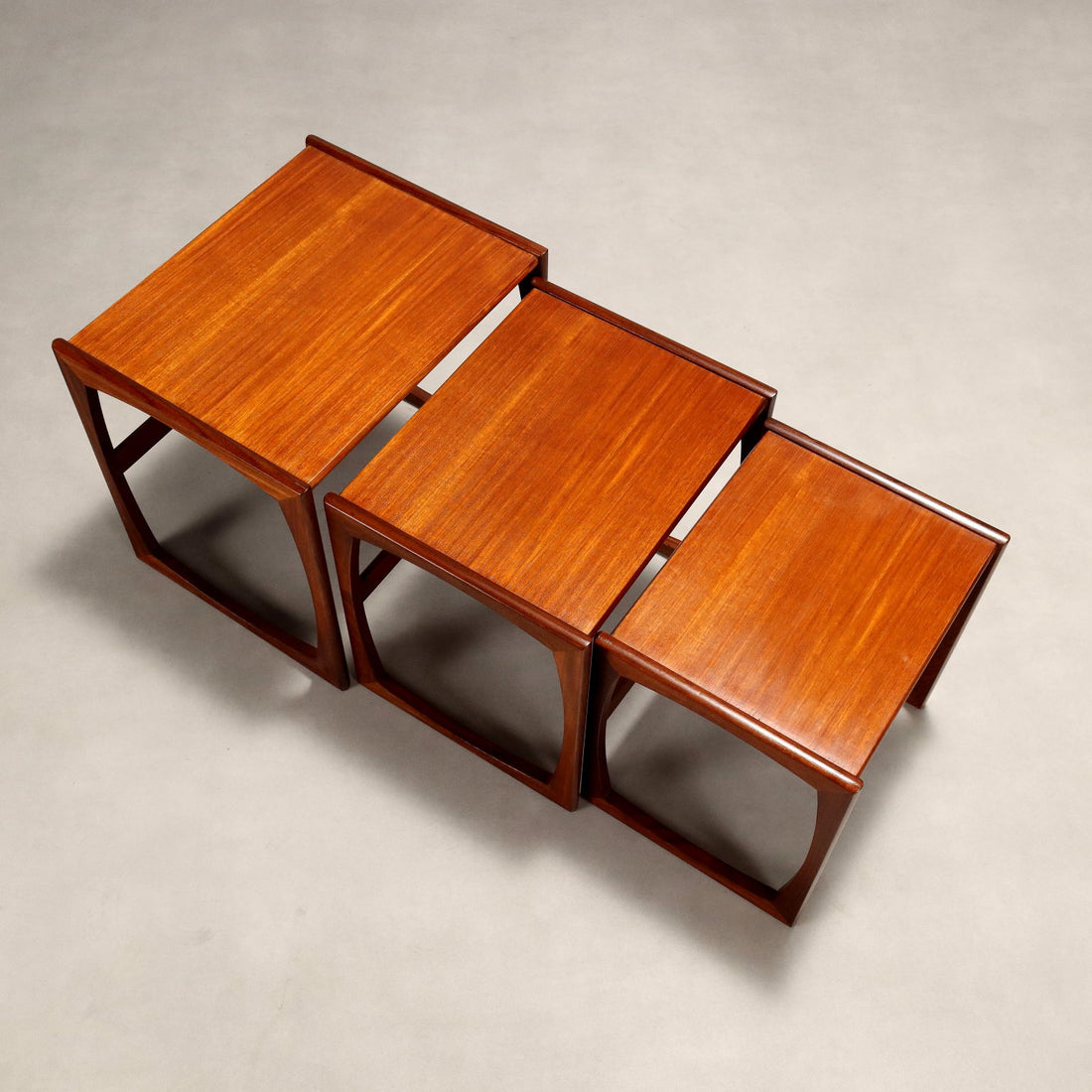  | Antiques  Side & Coffee Tables