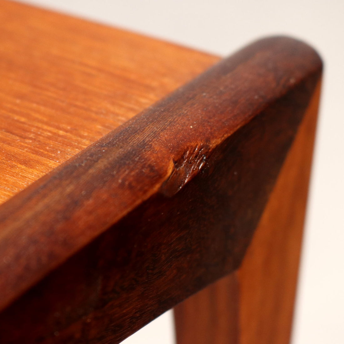  | Antiques  Side & Coffee Tables