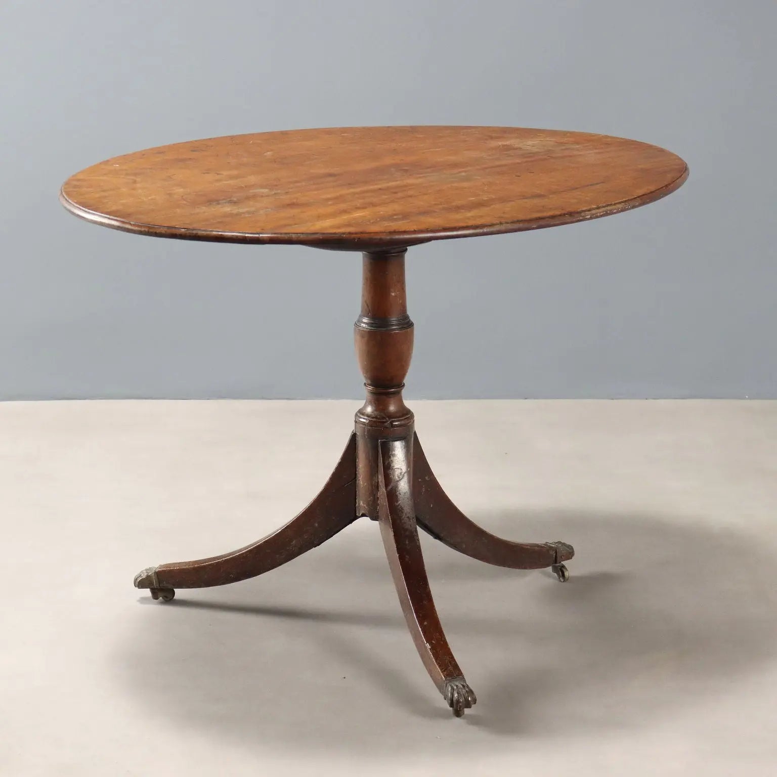 Antique Table Mahogany Oval Shaped England XIX Century - England, Mid XIX Century | Antiques | Side & Coffee Tables
