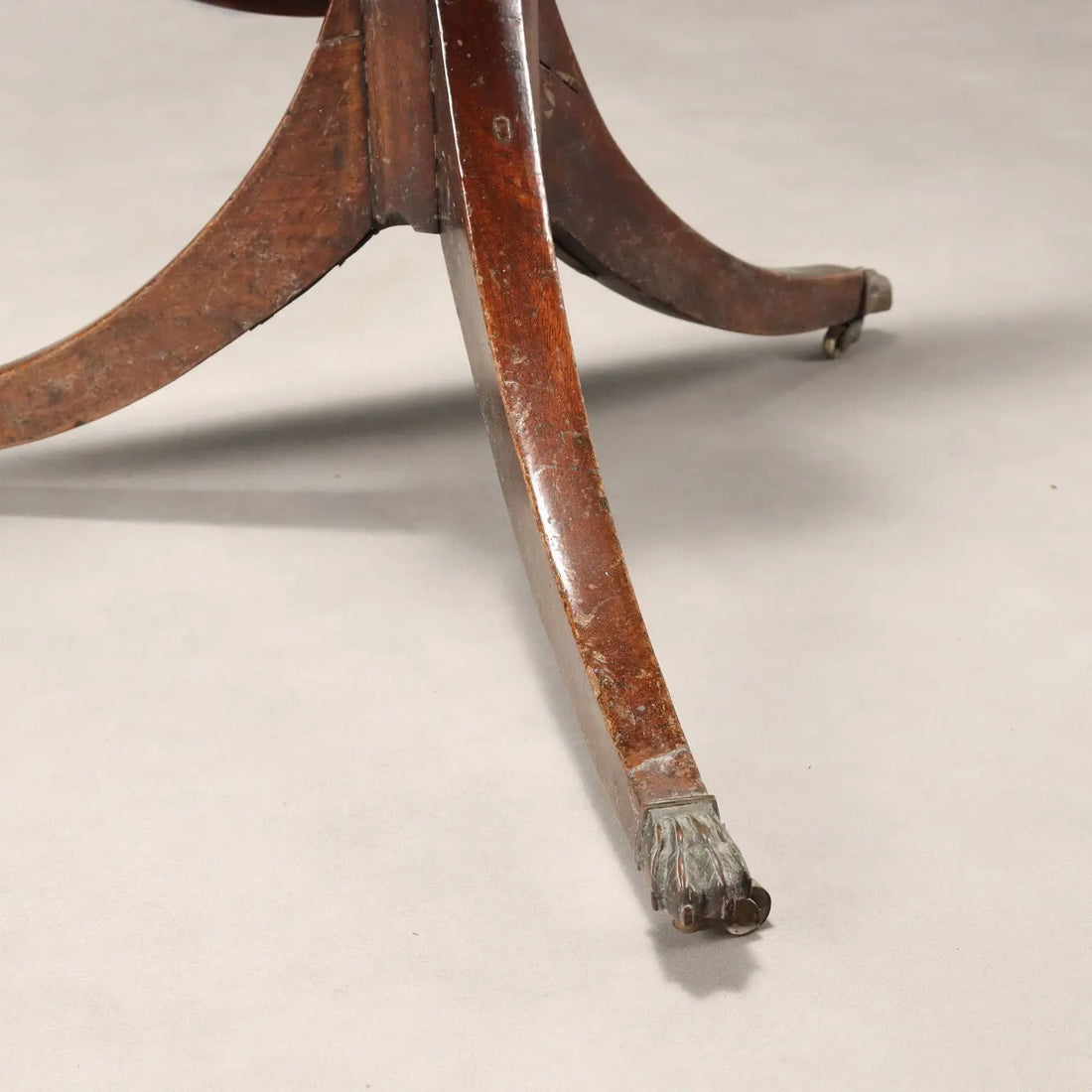 Antique Table Mahogany Oval Shaped England XIX Century - England, Mid XIX Century | Antiques | Side & Coffee Tables