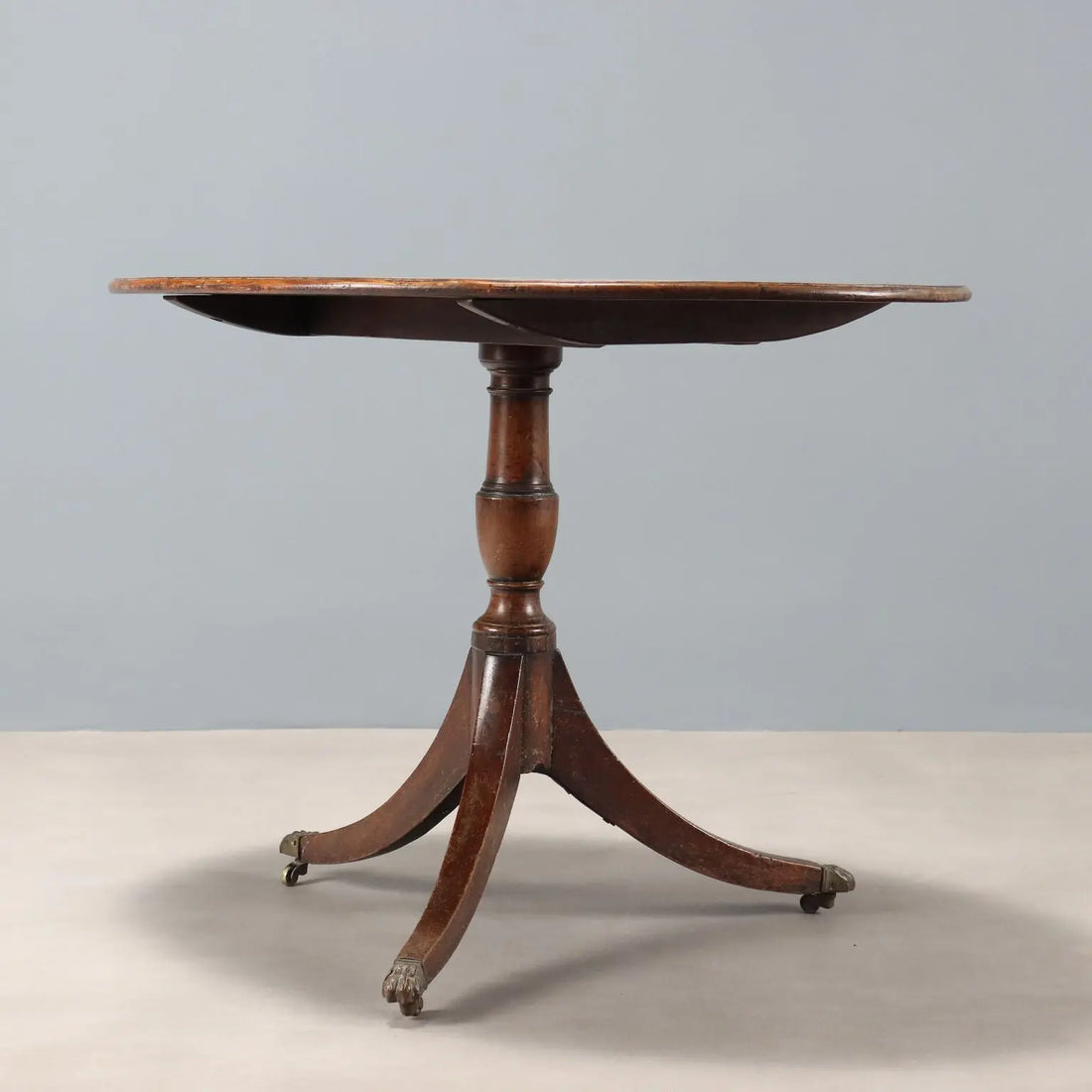 Antique Table Mahogany Oval Shaped England XIX Century - England, Mid XIX Century | Antiques | Side & Coffee Tables