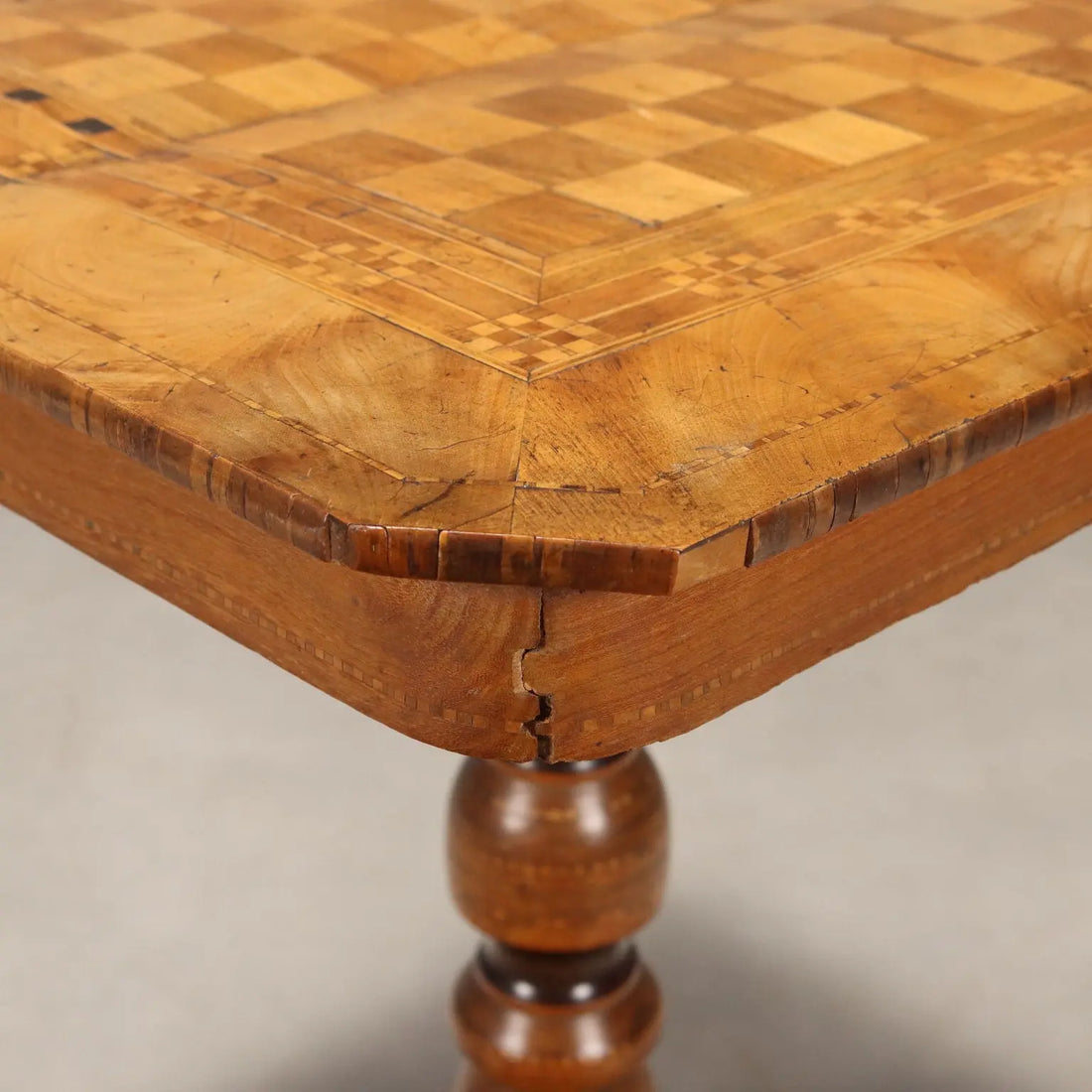 Small Antique Table Mahogany with Inlays Italy XIX Century - Italy, Mid XIX Century | Antiques | Side & Coffee Tables