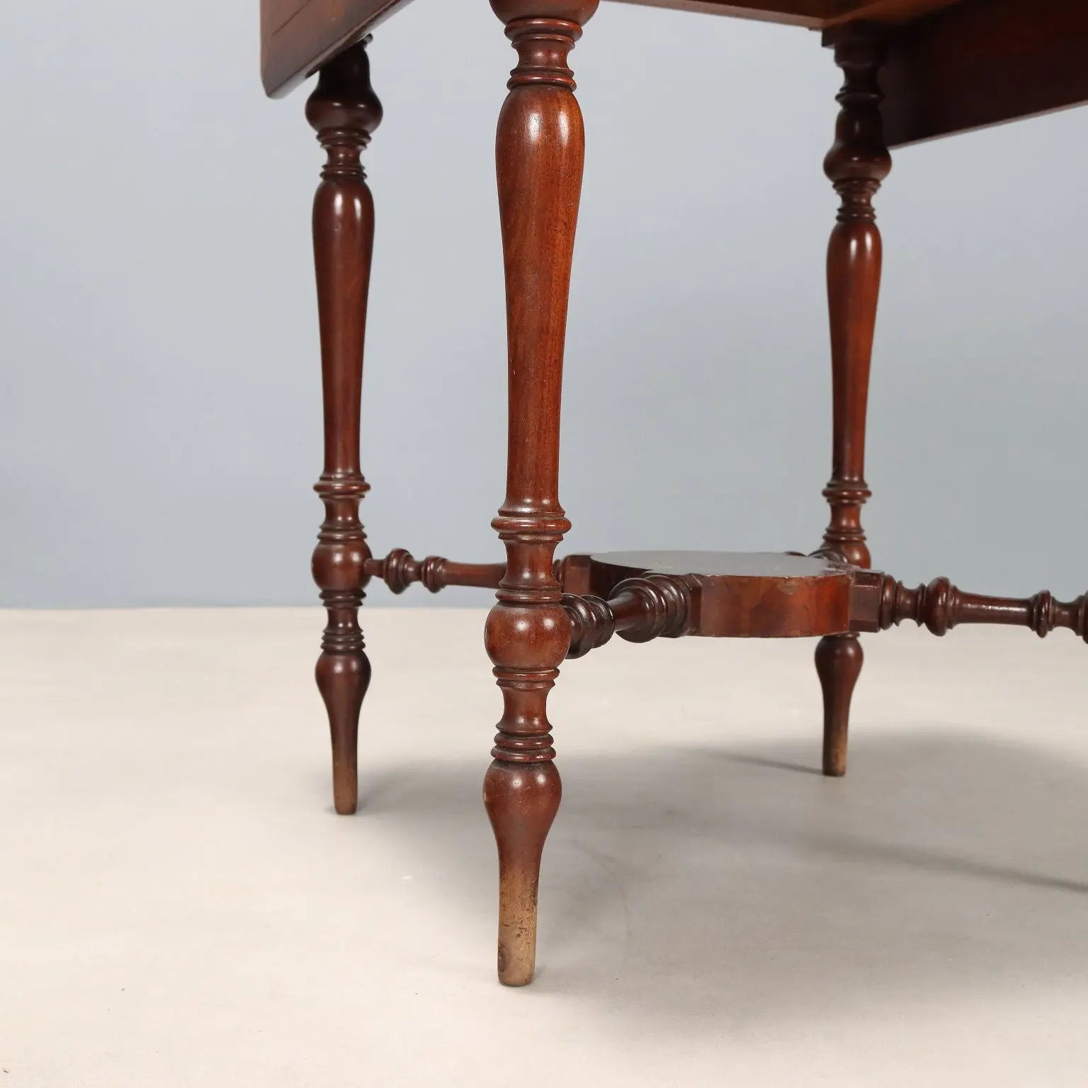 Antique Coffee Table High Victorian Mahogany United Kingdom '800 - England, Late XIX Century | Antiques | Side & Coffee Tables
