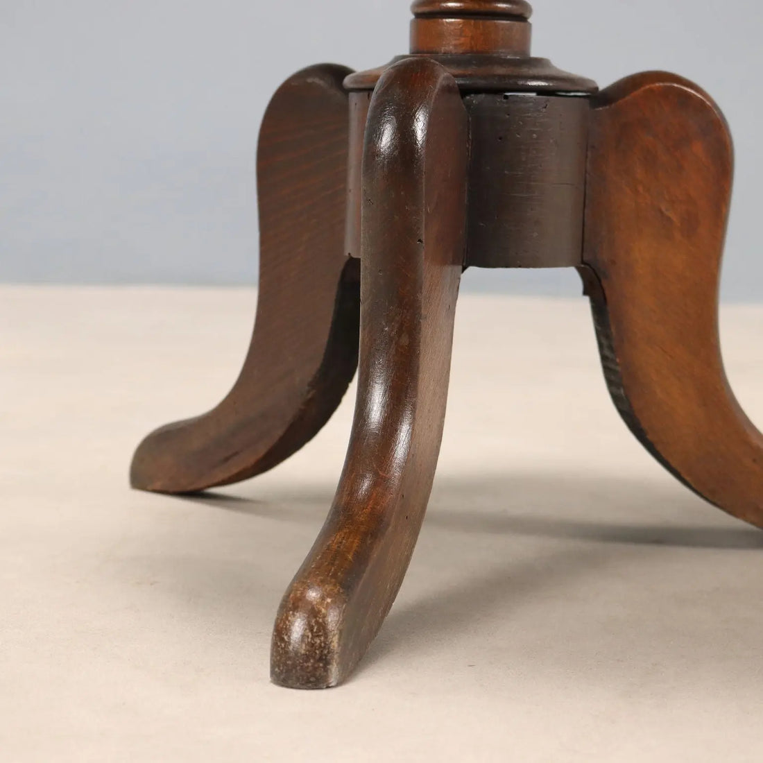 Small Antique Table Walnut Beech Italy XX Century - Italy, Early XX Century | Antiques | Side & Coffee Tables