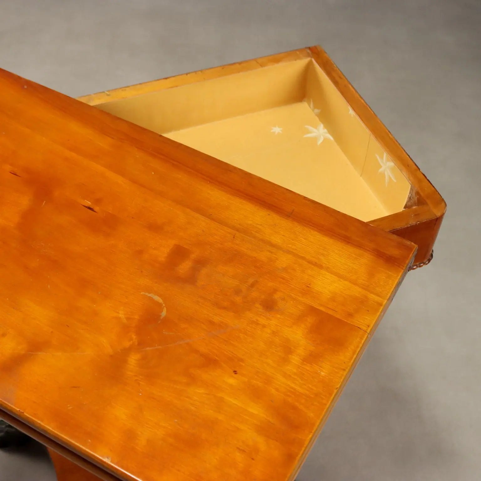 Citronnier Game Table - England 19th Century