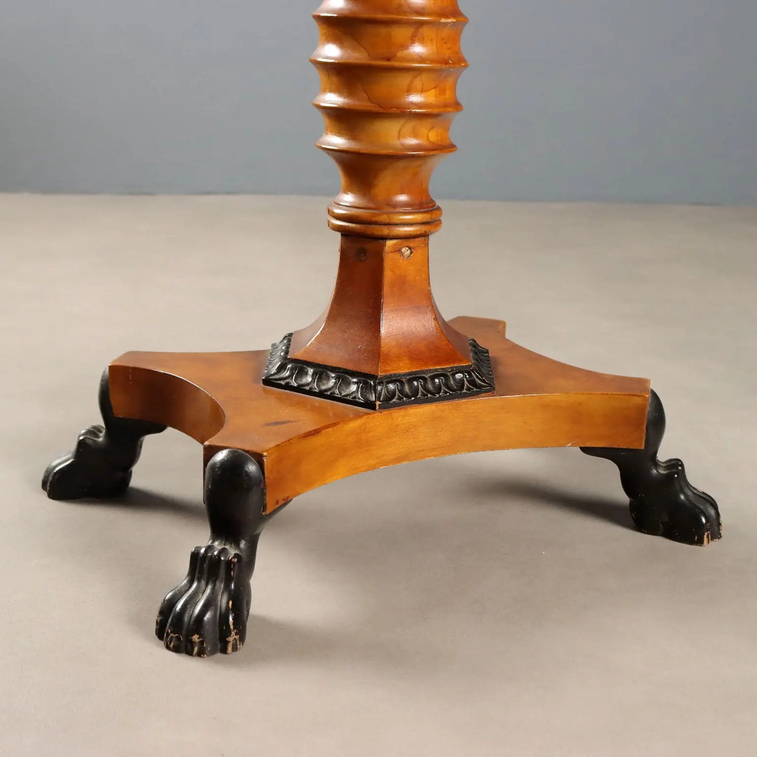 Citronnier Game Table - England 19th Century