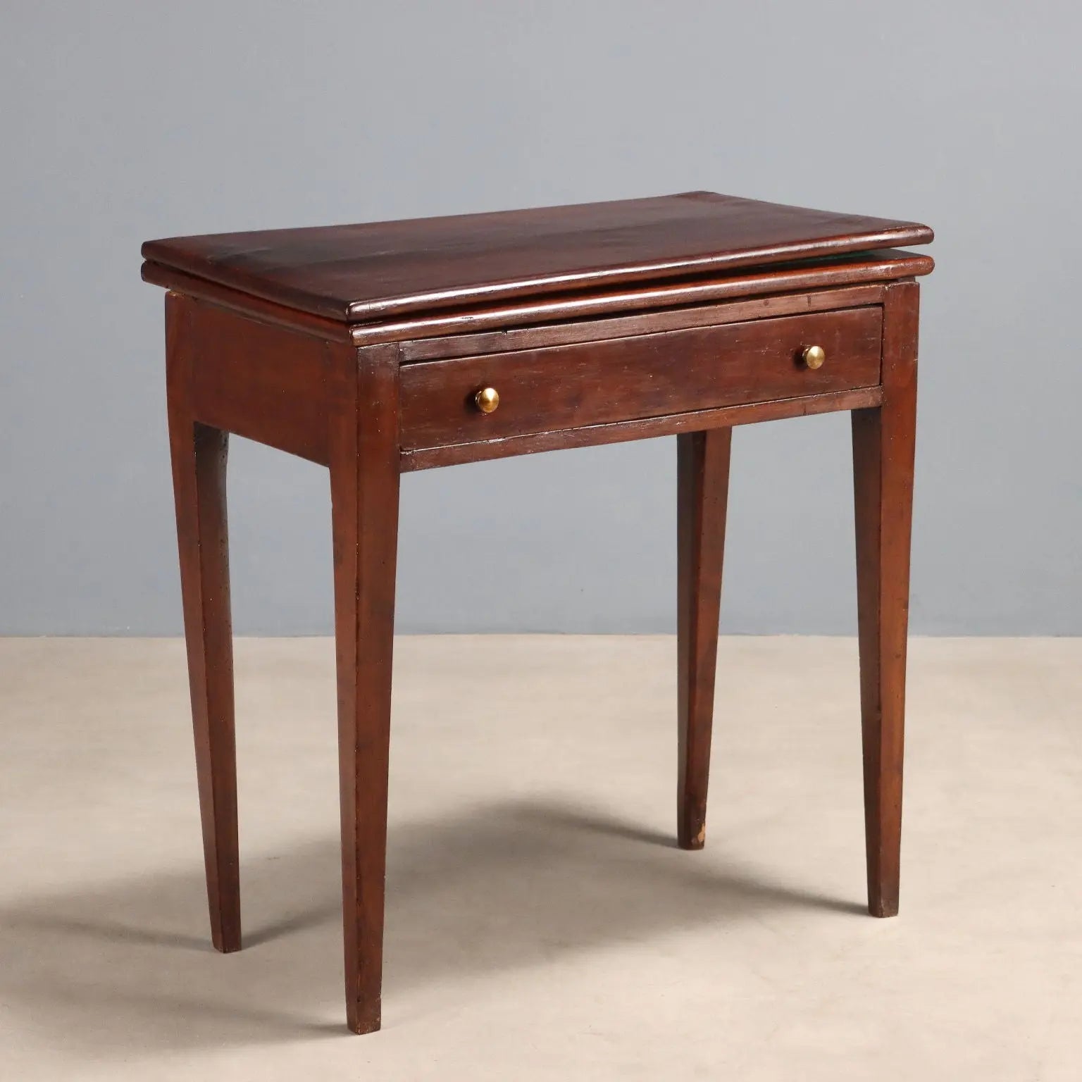 Directorate Game Table in Walnut, Early 19th Century