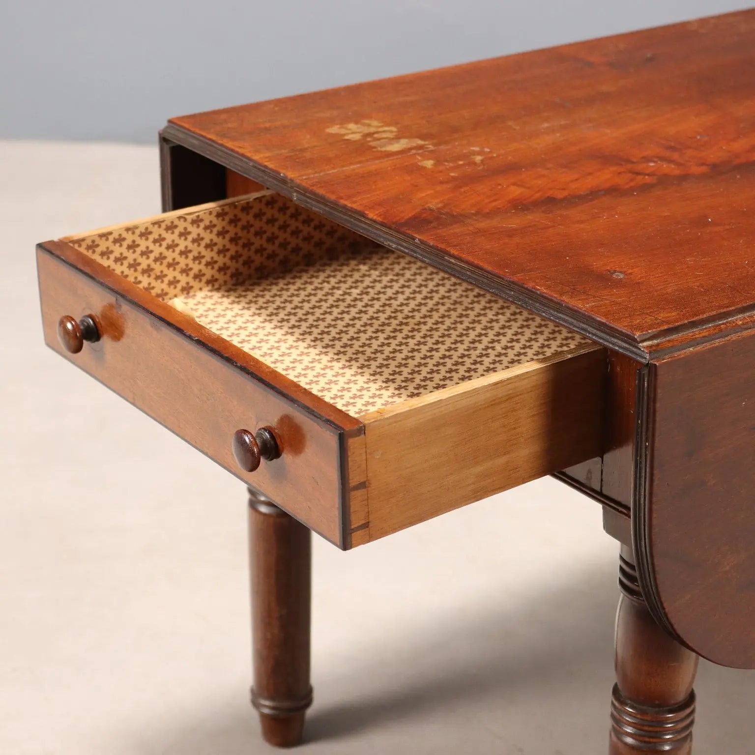 Drop-Leaf Mahogany Table - England 19th Century