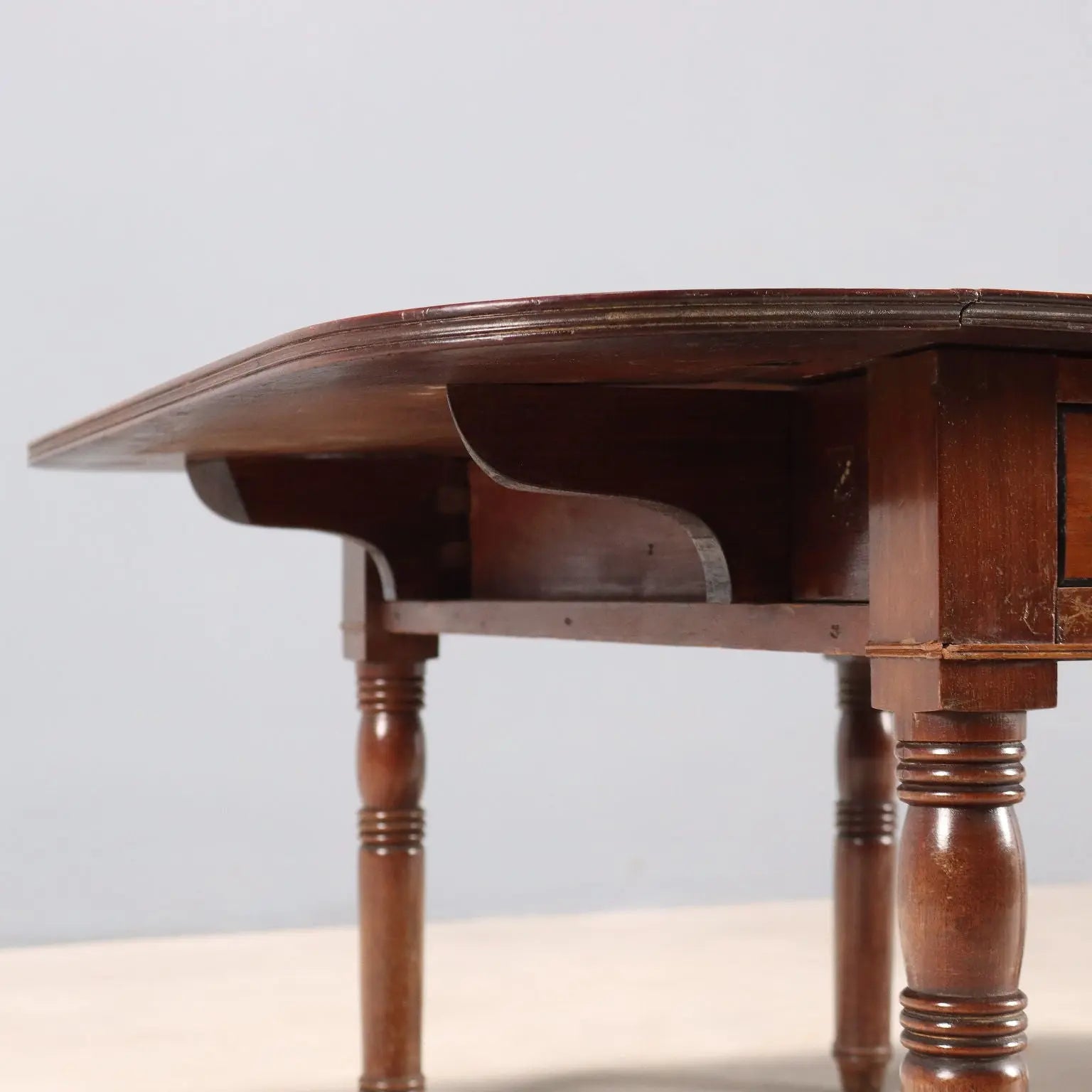 Drop-Leaf Mahogany Table - England 19th Century