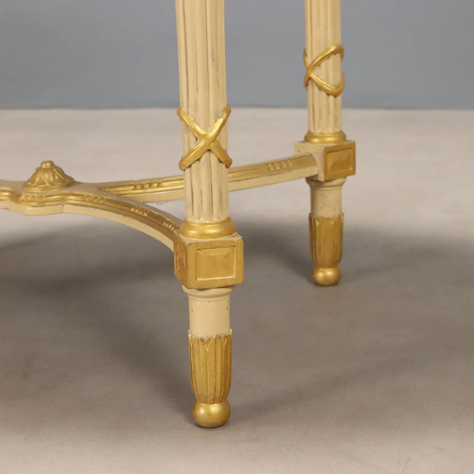 Antique Center Table Neoclassical Style Carved Wood XIX Century - Italy, Late XIX Century | Antiques | Side & Coffee Tables