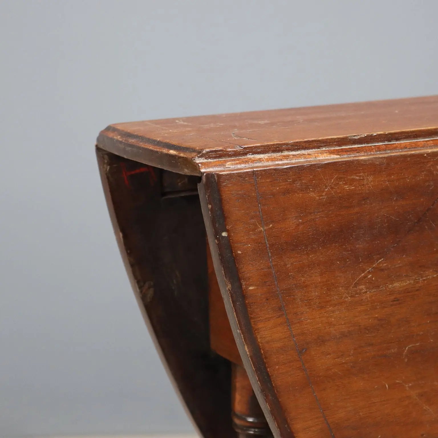Antique Side Table Mahogany Engravings United Kingdom XIX Century - England, XIX Century | Antiques | Side & Coffee Tables