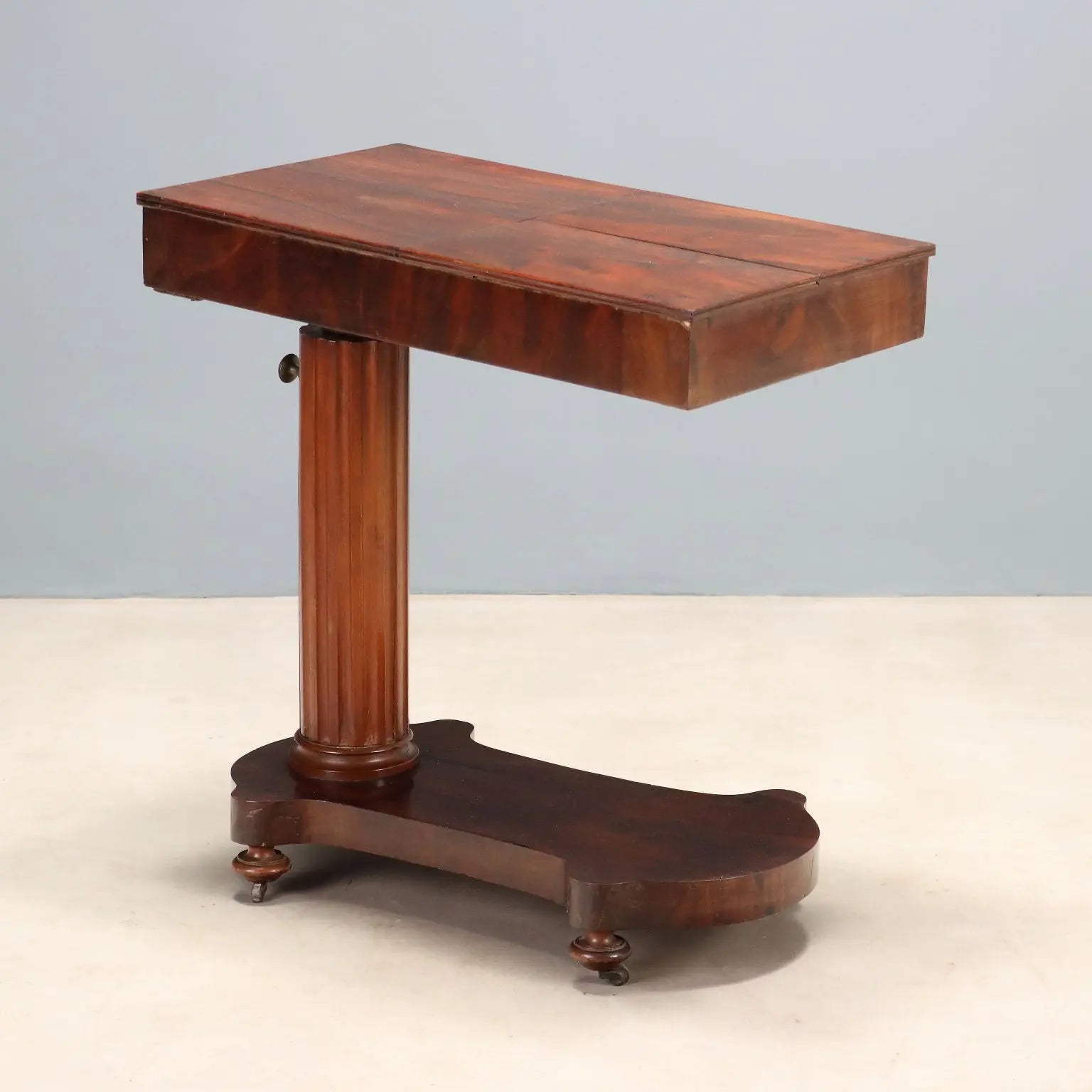 Antique Early Victorian Table Mahogany England XIX Century