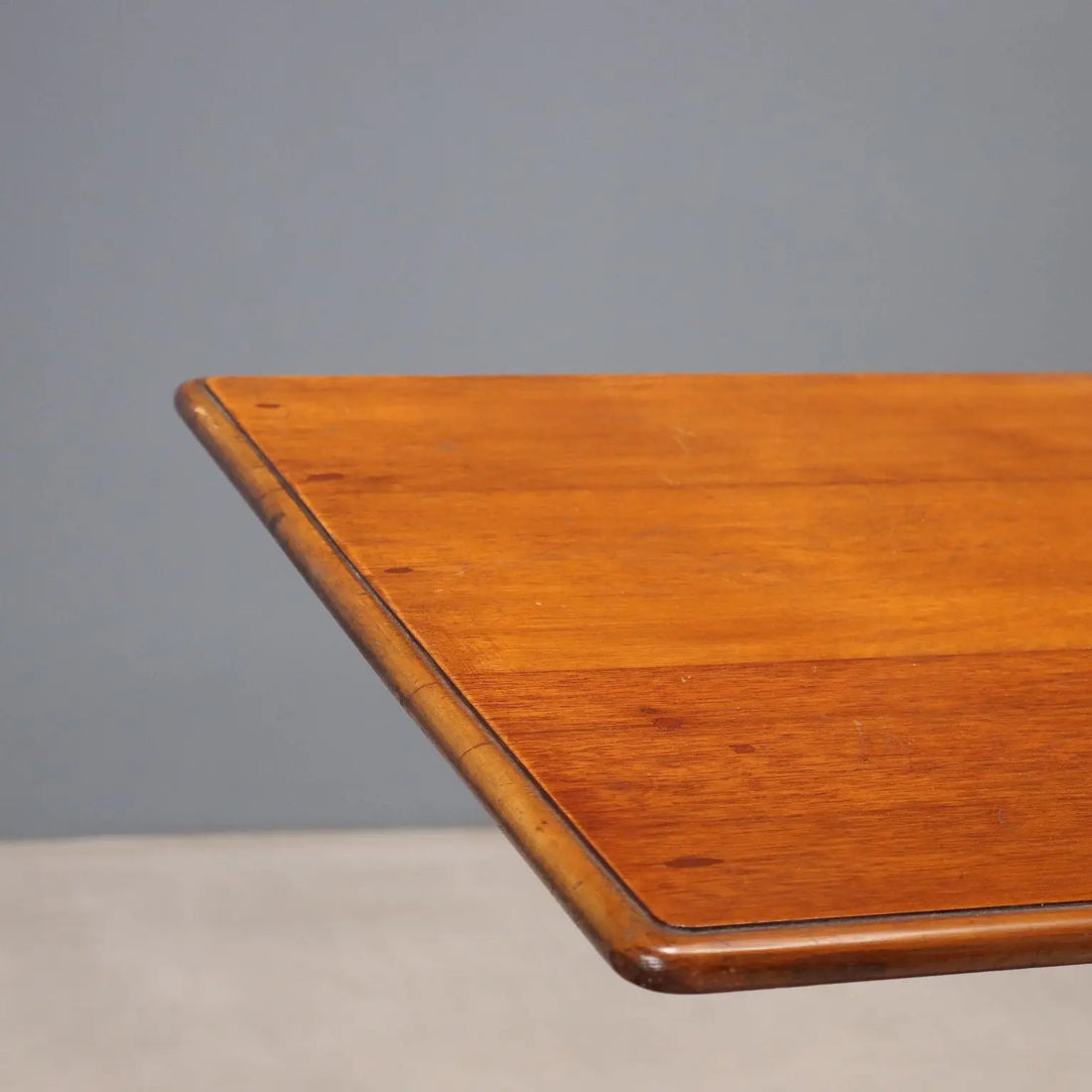 Antique Mahogany Tilt-Top Table - 19th Century