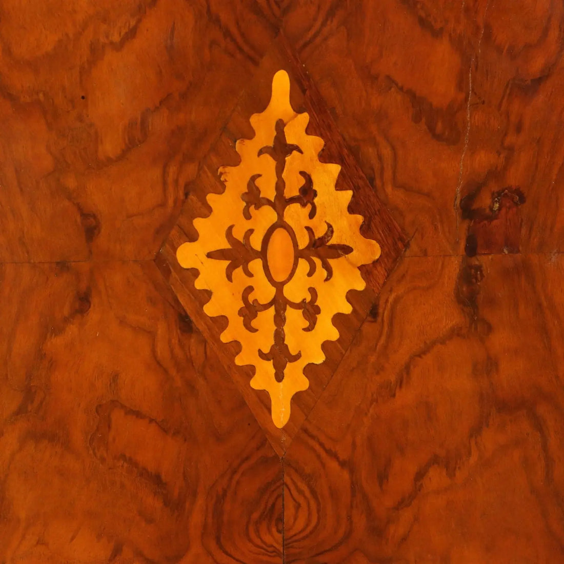 Antique Table Walnut Inlaid Top United Kingdom XIX Century
