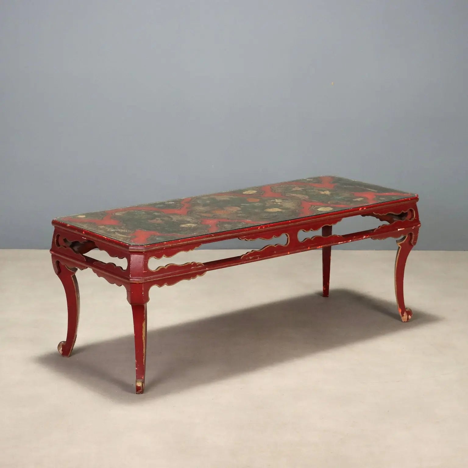 Chinoiserie Lacquered Wood Table - China 19th Century