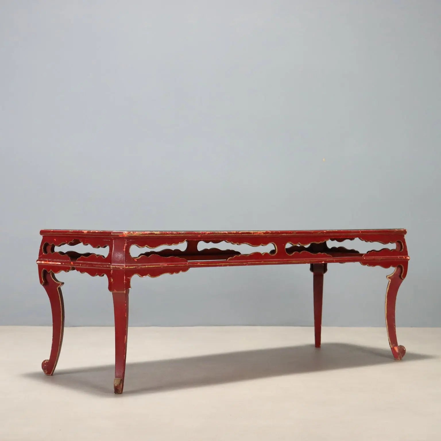 Chinoiserie Lacquered Wood Table - China 19th Century