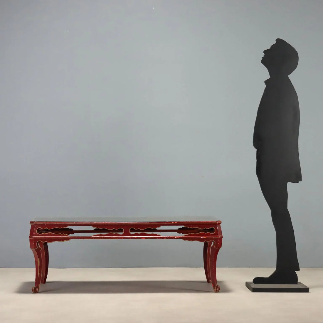 Chinoiserie Lacquered Wood Table - China 19th Century
