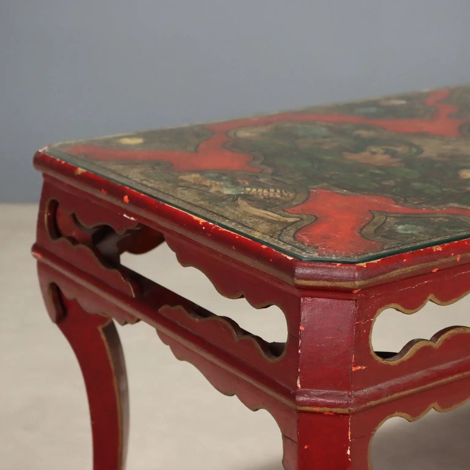 Chinoiserie Lacquered Wood Table - China 19th Century