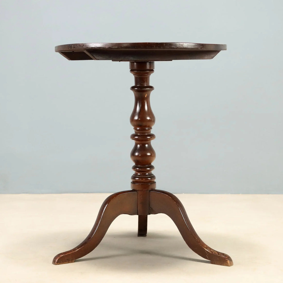 Antique Table Walnut Shaped Feet Italy Early XX Century
