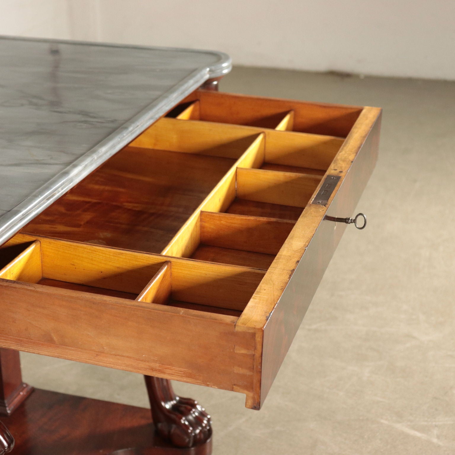  | Antiques  Consoles