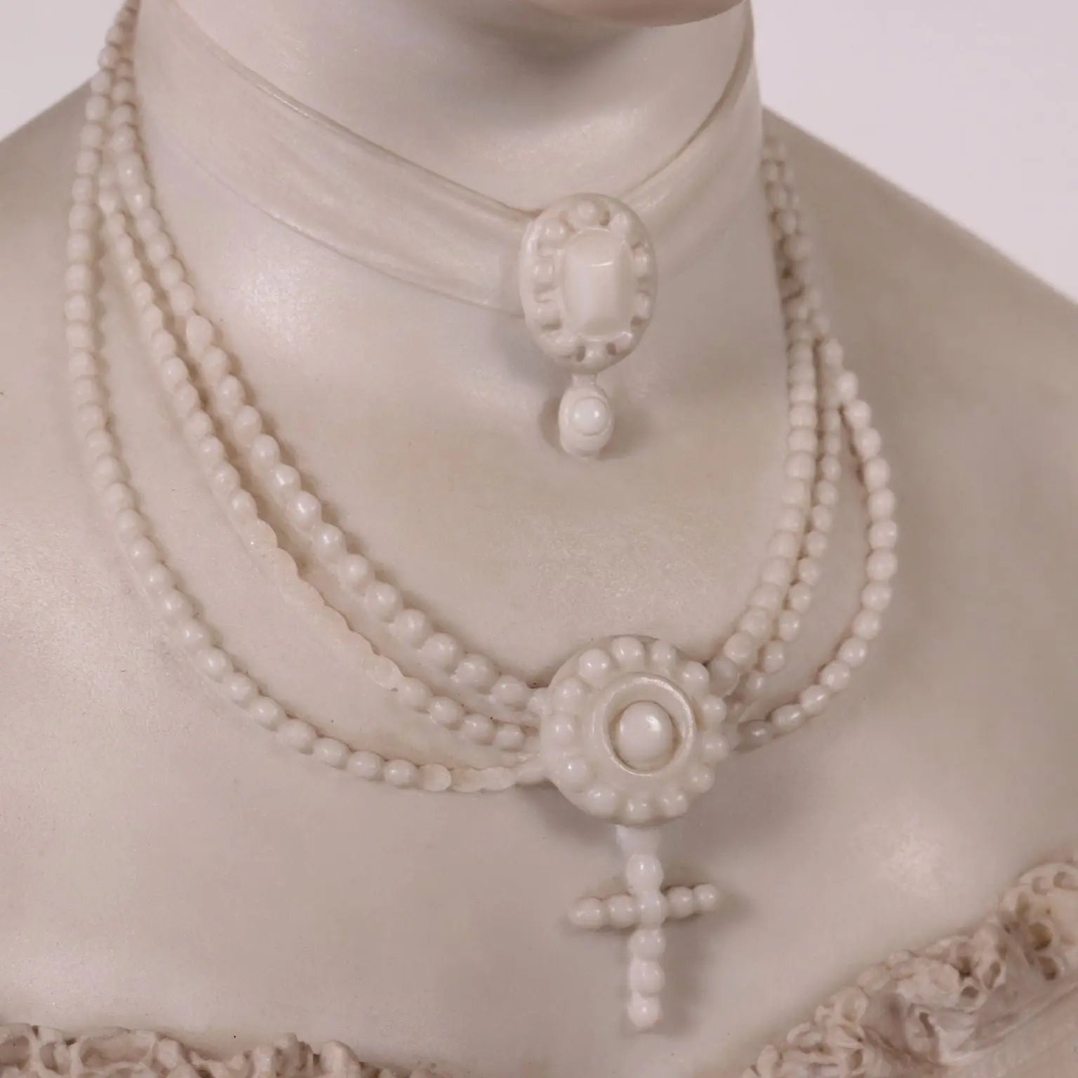 Bust Of A Woman White Carrara Marble Italy Second Half 19th Century | Art | Antique Art