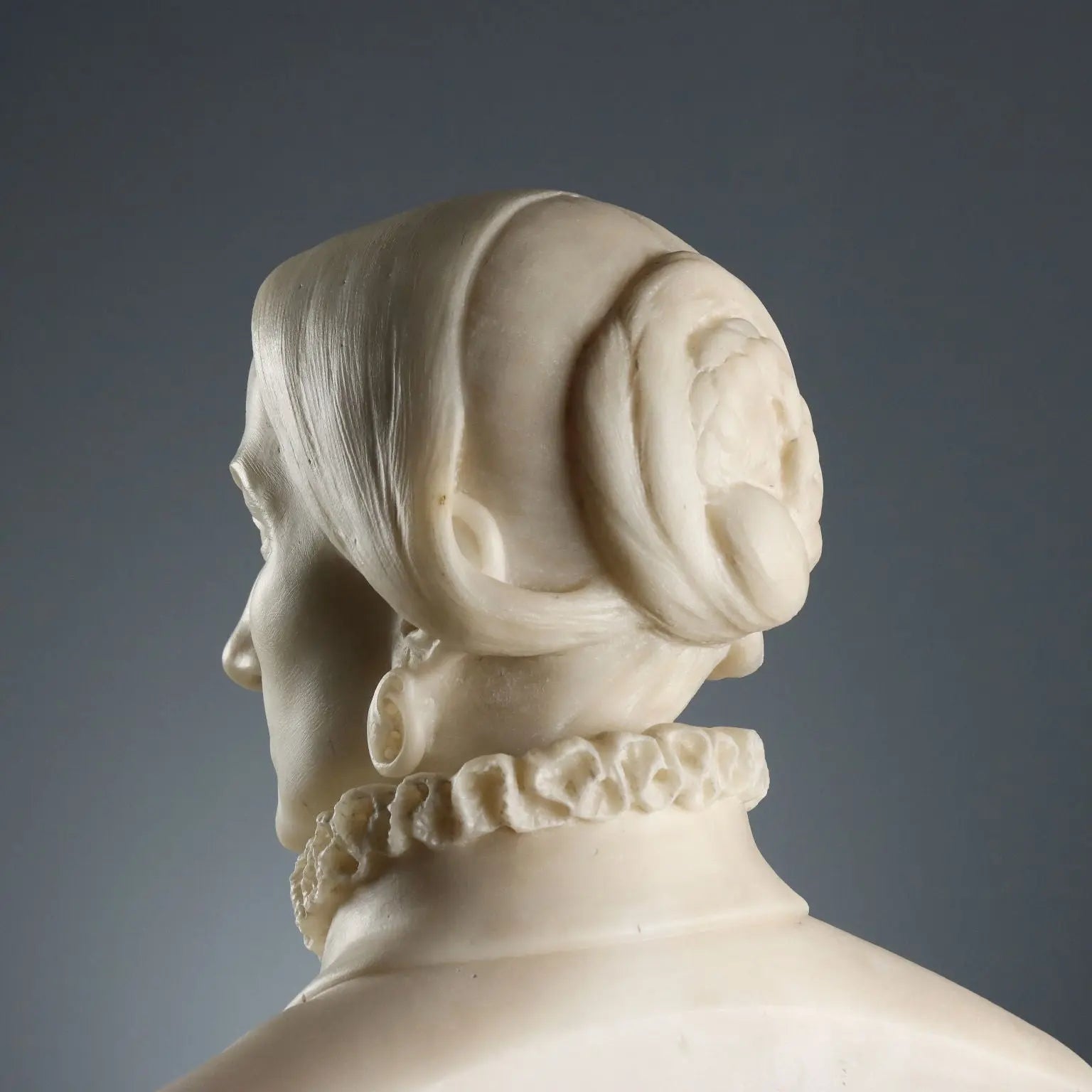 Antique Bust of a Noble Lady White Marble Italy XIX Century