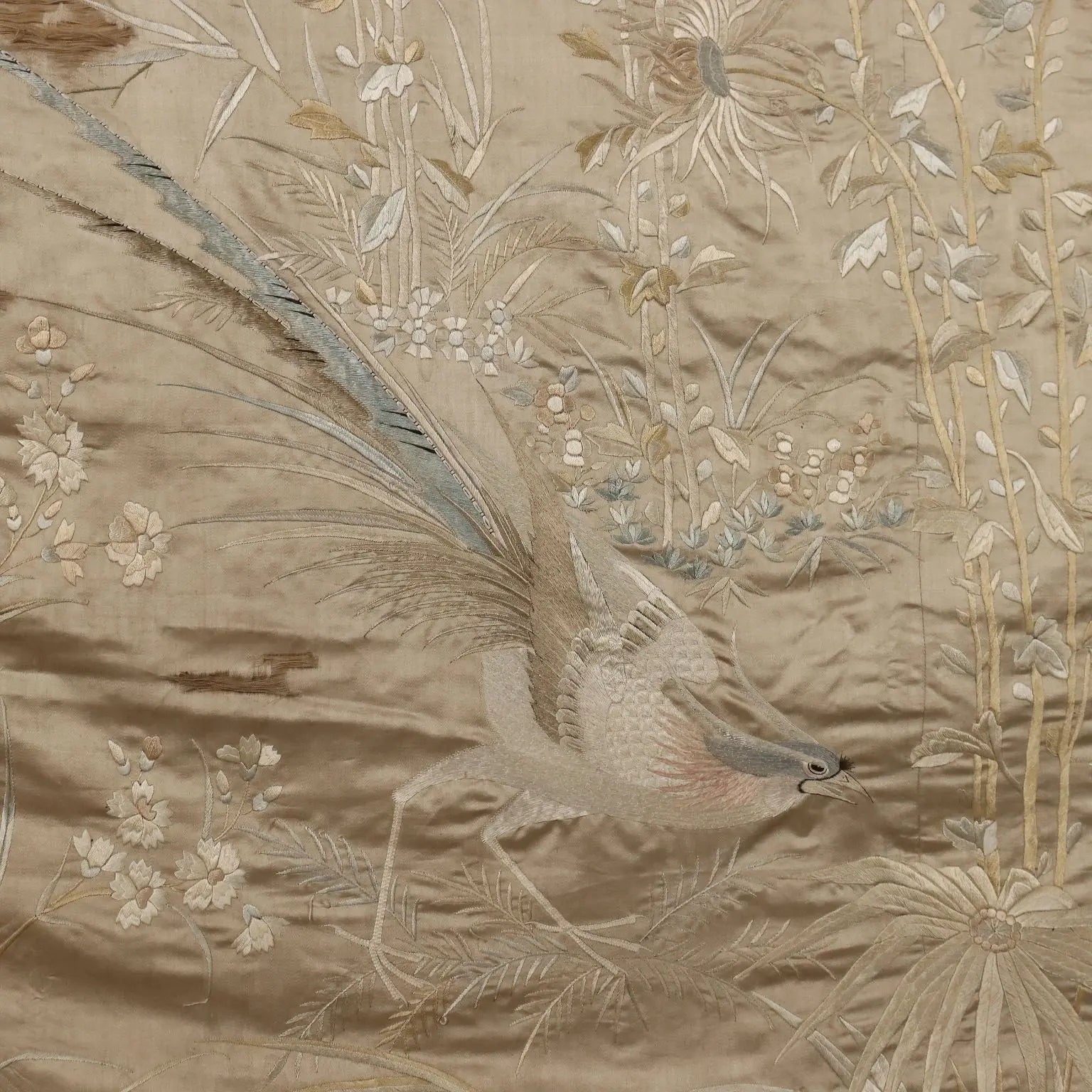 Great Antique Room Divider Coloured and Embroidered Silk XIX Century