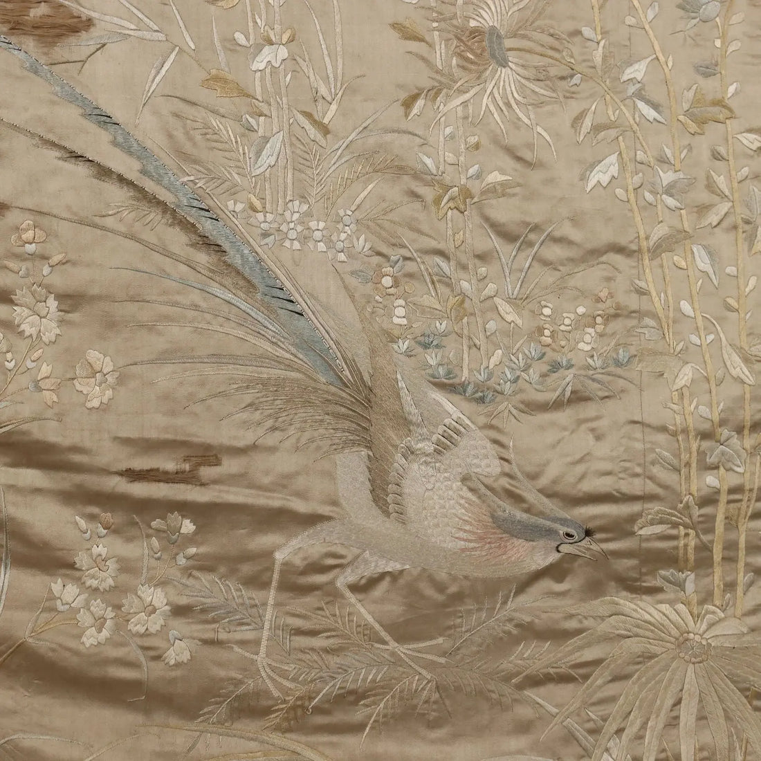 Great Antique Room Divider Coloured and Embroidered Silk XIX Century