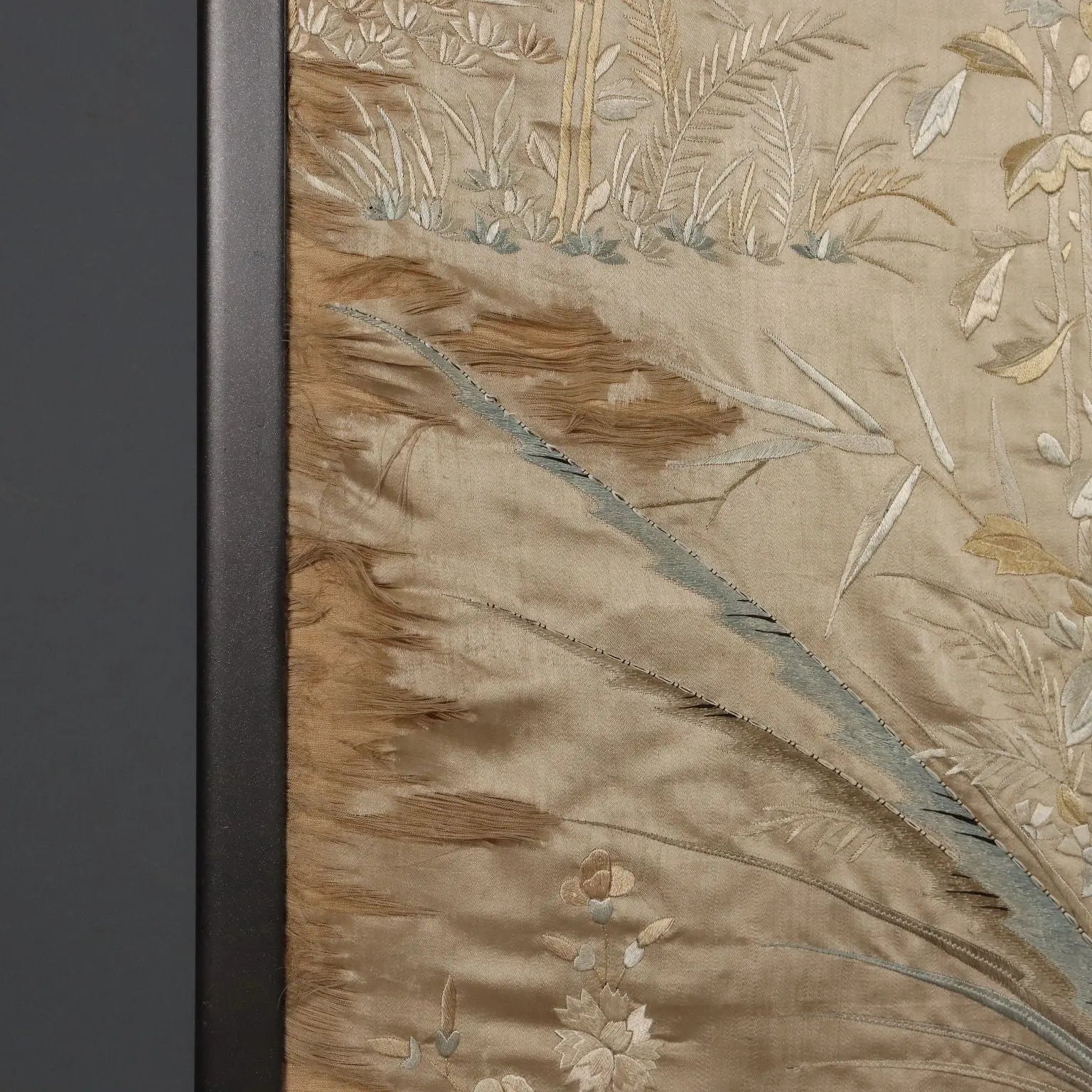 Great Antique Room Divider Coloured and Embroidered Silk XIX Century
