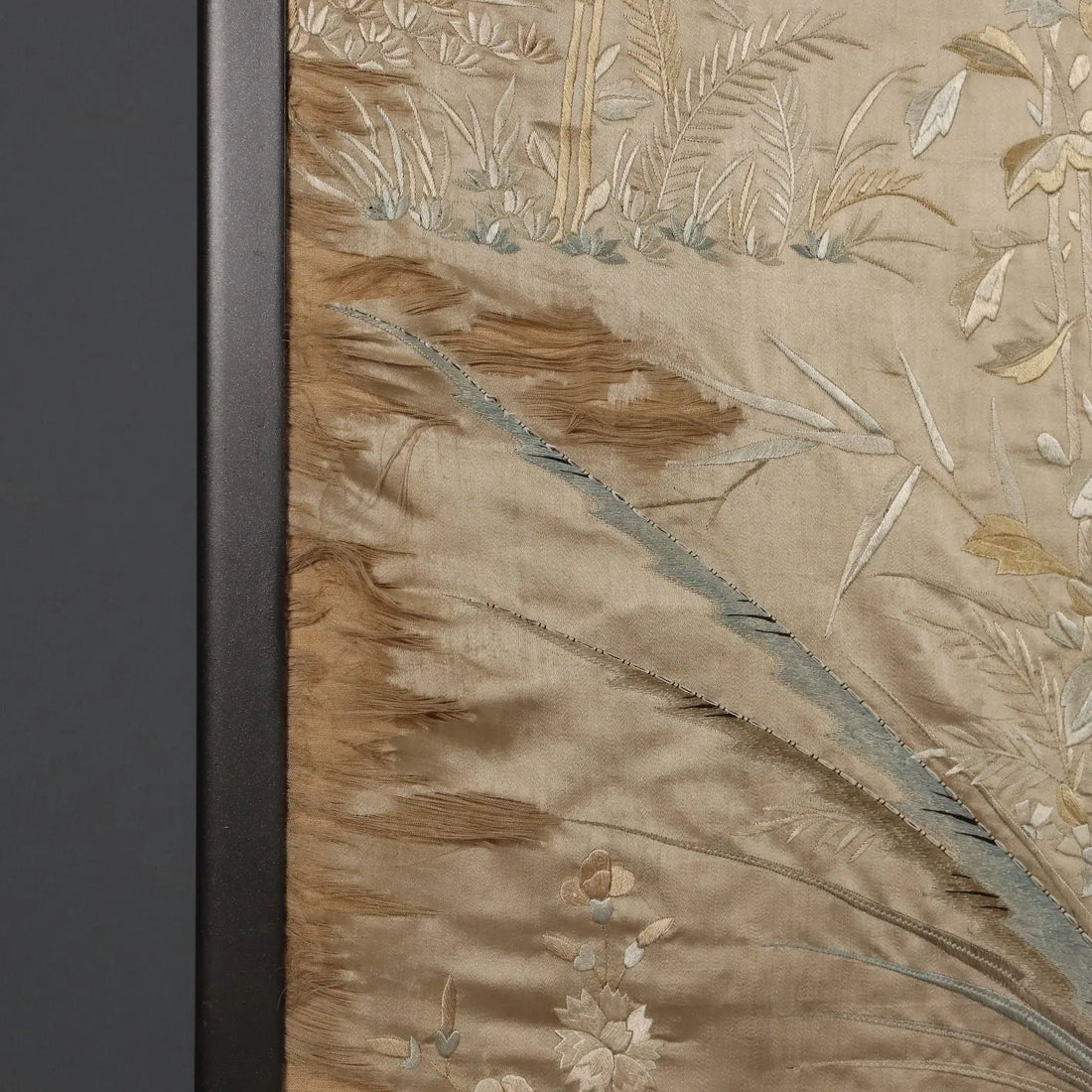 Great Antique Room Divider Coloured and Embroidered Silk XIX Century