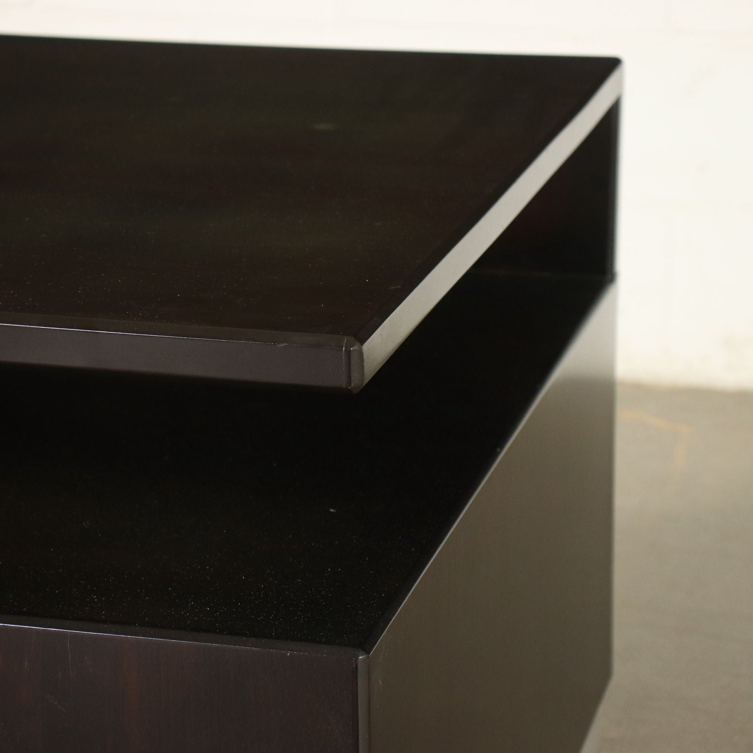 Vintage Corner Cabinet Exotic Wood Veneer Italy 1960s-1970s | Modernism  Complements