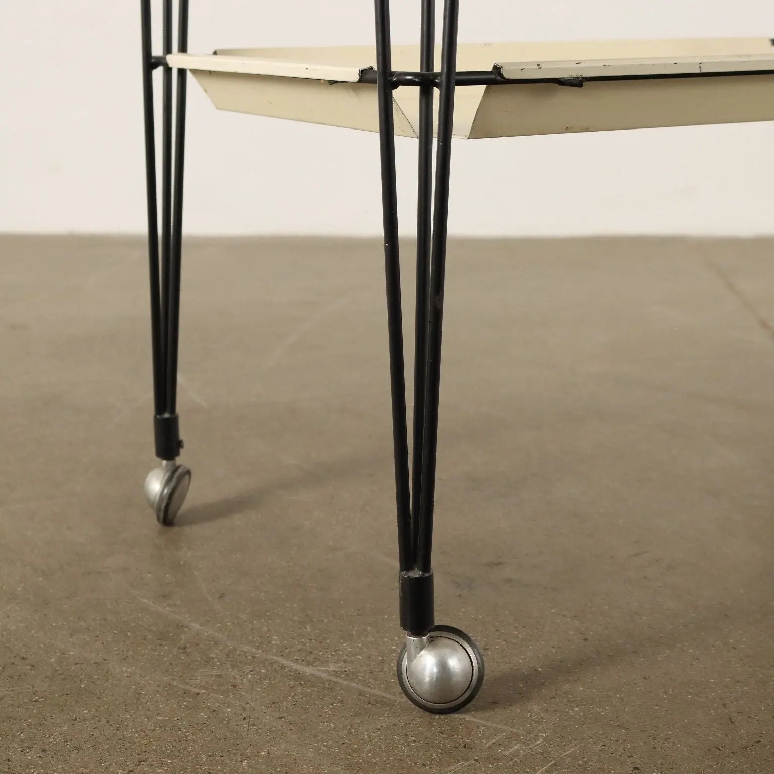 Service Trolley Metal Italy 1960s | Modernism | Complements